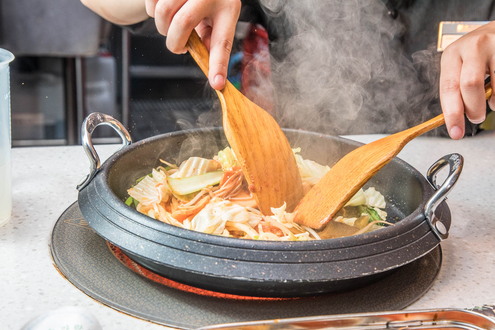 桃園美食,桃園必吃,桃園車站美食,桃園韓式料理,桃園新光三越美食,好韓村-韓風鍋物燒肉-新光三越桃園站前店,好韓村-韓風鍋物燒肉