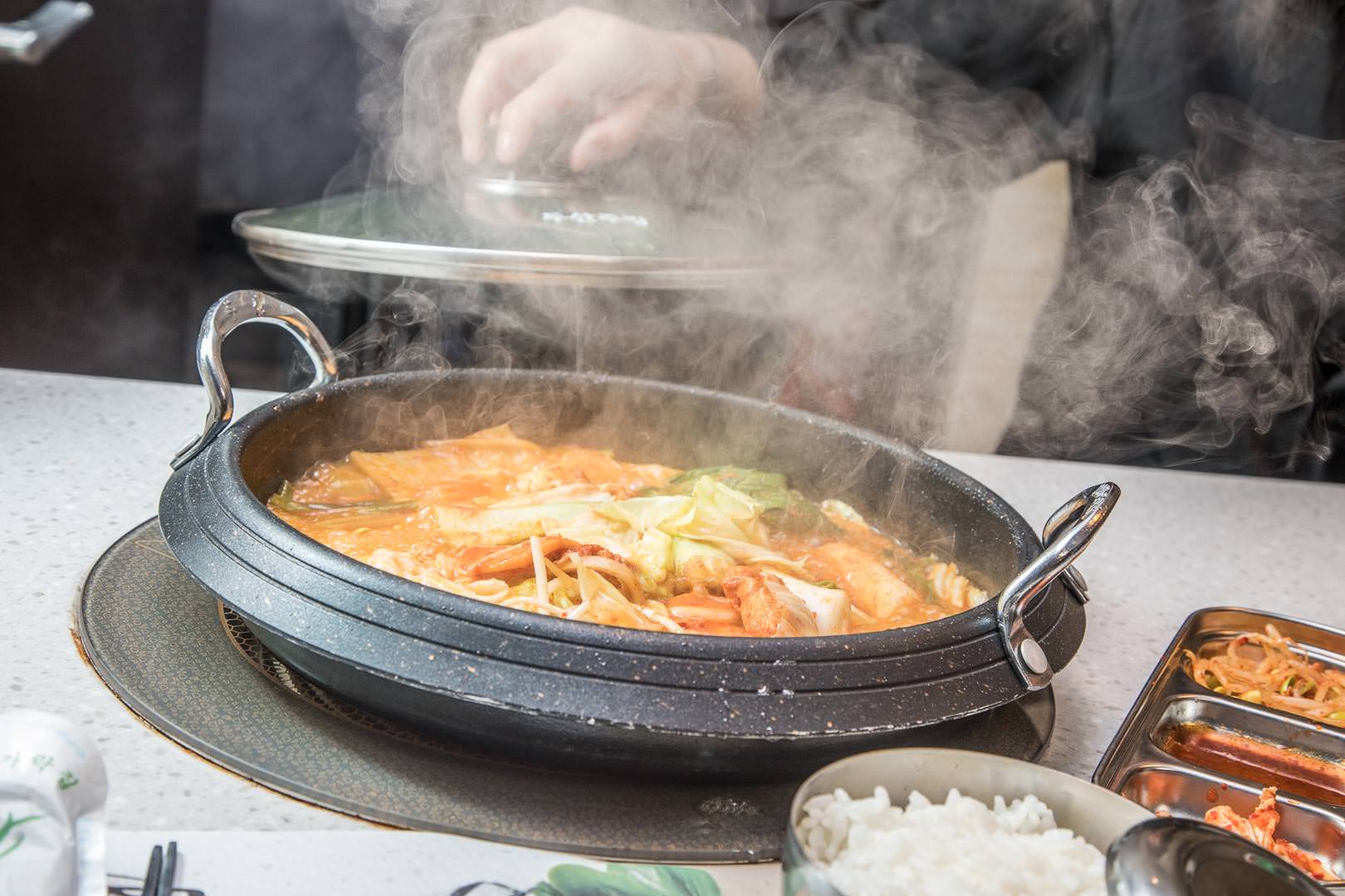 桃園美食,桃園必吃,桃園車站美食,桃園韓式料理,桃園新光三越美食,好韓村-韓風鍋物燒肉-新光三越桃園站前店,好韓村-韓風鍋物燒肉