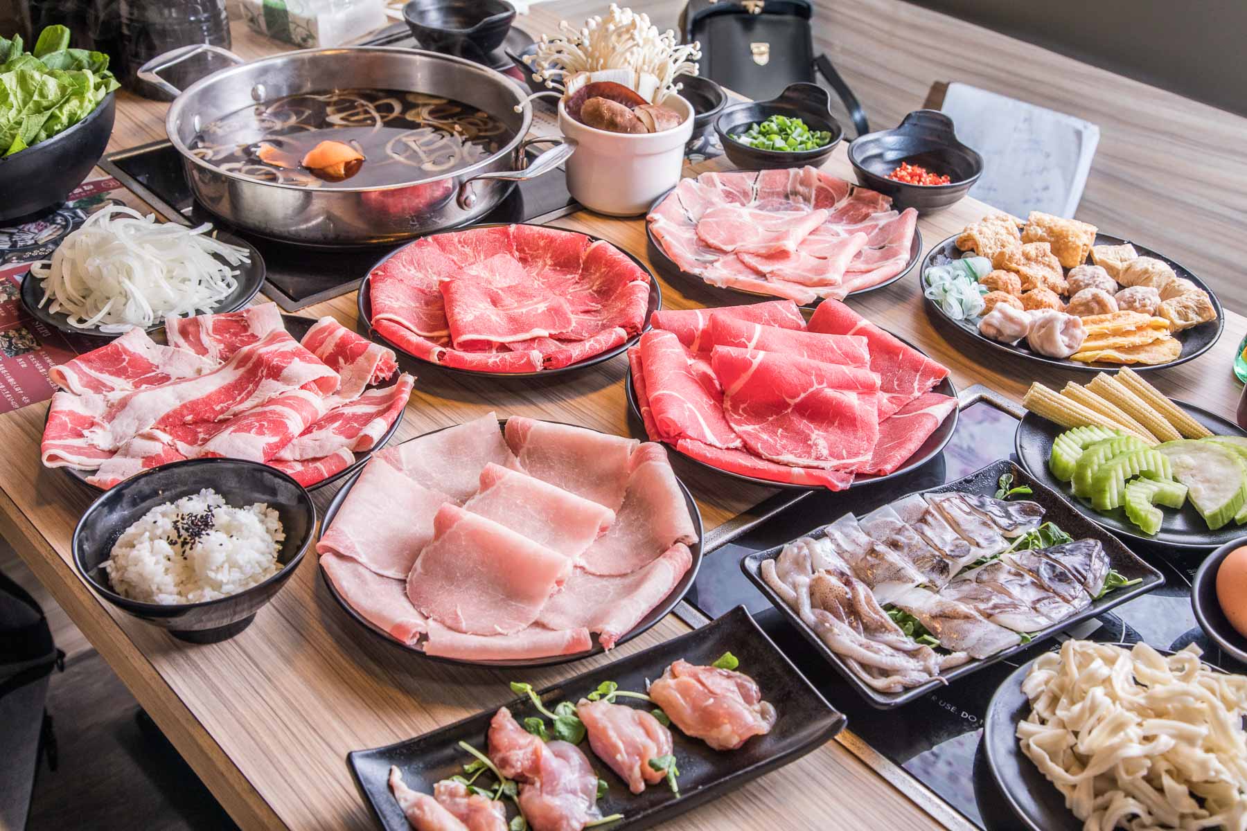 三本亭壽喜燒,桃園美食,桃園吃到飽,桃園必吃,桃園壽喜燒,桃園壽喜燒吃到飽,桃園ATT筷食尚美食,桃園ATT筷食尚,三本亭壽喜燒吃到飽