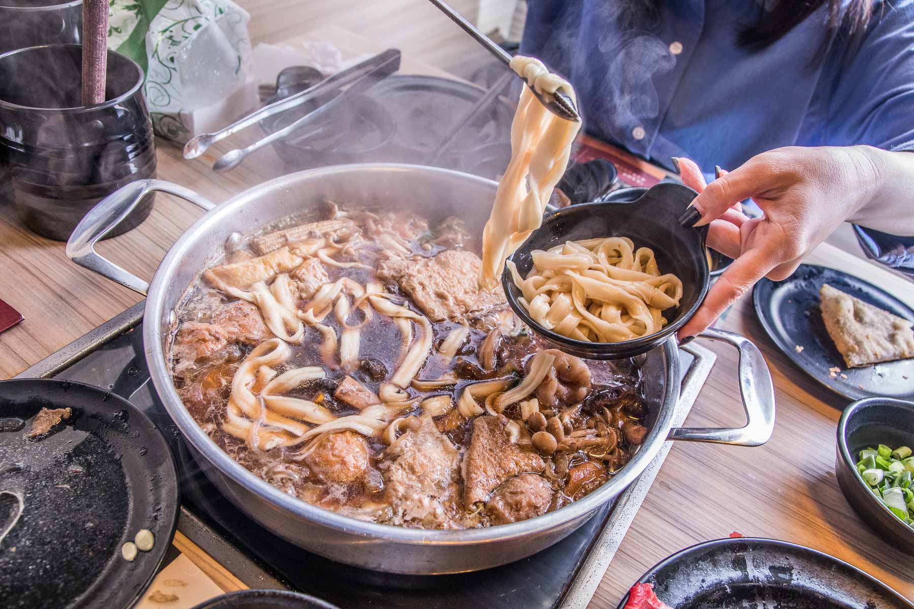 三本亭壽喜燒,桃園美食,桃園吃到飽,桃園必吃,桃園壽喜燒,桃園壽喜燒吃到飽,桃園ATT筷食尚美食,桃園ATT筷食尚,三本亭壽喜燒吃到飽