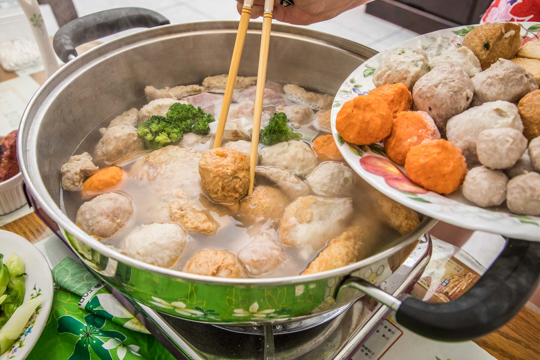 宅配貢丸推薦,宅配貢丸,新明市場美食,好好丸-純天然現做手工丸,好好丸,中壢美食,桃園美食,中壢貢丸,桃園貢丸