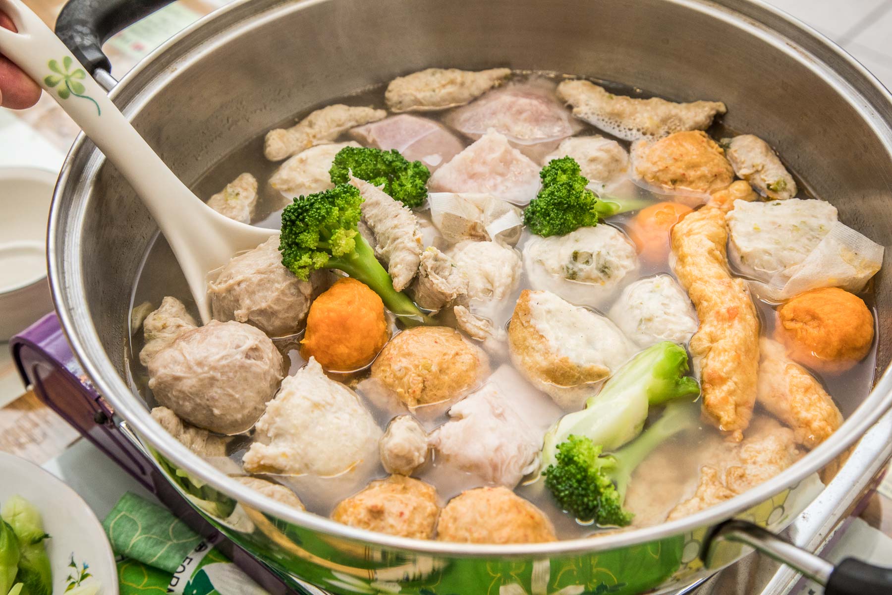 宅配貢丸推薦,宅配貢丸,新明市場美食,好好丸-純天然現做手工丸,好好丸,中壢美食,桃園美食,中壢貢丸,桃園貢丸