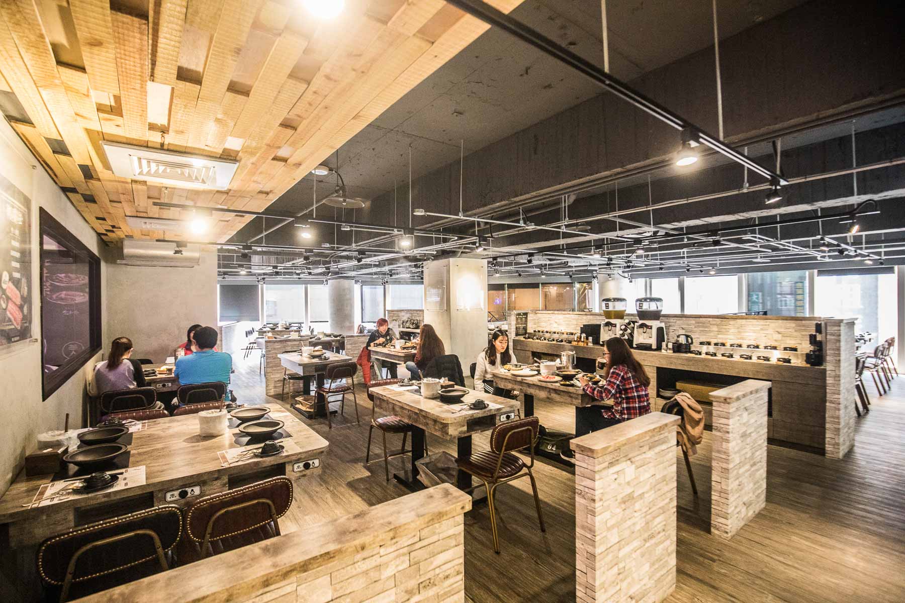 中壢個人鍋,嗑肉石鍋-中壢中美店,嗑肉石鍋中壢,中壢美食,桃園美食,桃園火鍋,中壢火鍋,桃園海鮮鍋,中壢海鮮鍋,中壢龍蝦鍋,中壢鍋物