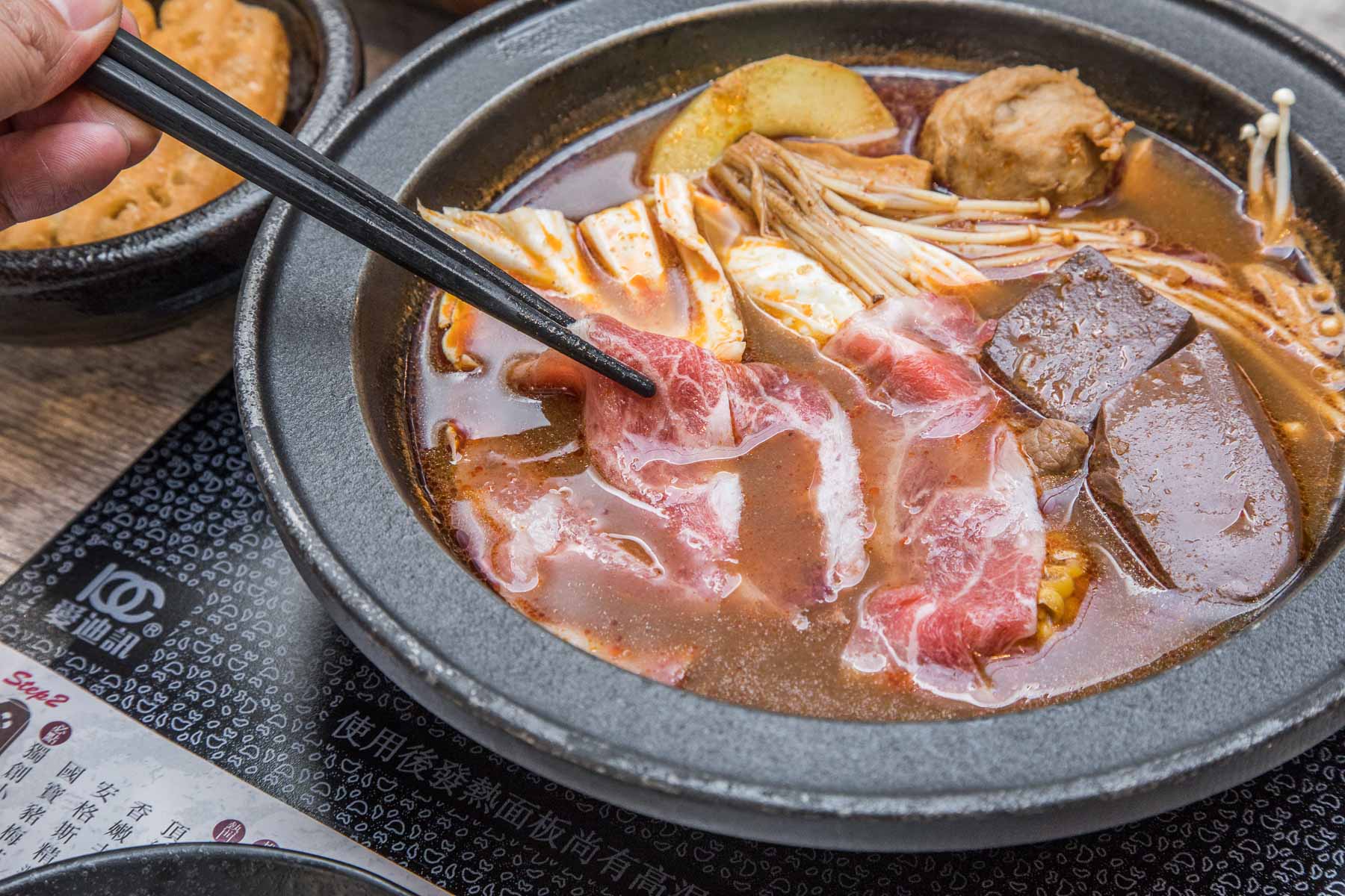 中壢個人鍋,嗑肉石鍋-中壢中美店,嗑肉石鍋中壢,中壢美食,桃園美食,桃園火鍋,中壢火鍋,桃園海鮮鍋,中壢海鮮鍋,中壢龍蝦鍋,中壢鍋物