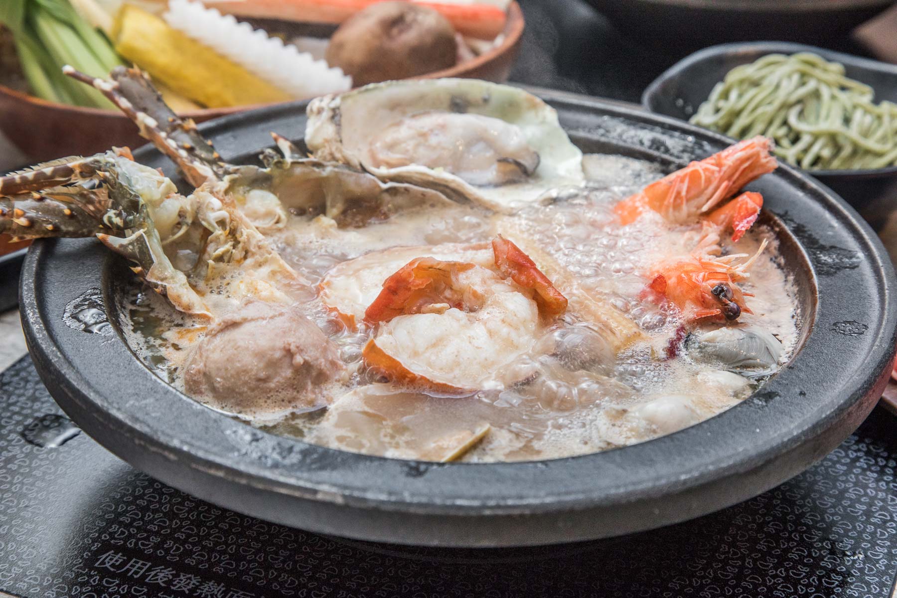 中壢個人鍋,嗑肉石鍋-中壢中美店,嗑肉石鍋中壢,中壢美食,桃園美食,桃園火鍋,中壢火鍋,桃園海鮮鍋,中壢海鮮鍋,中壢龍蝦鍋,中壢鍋物