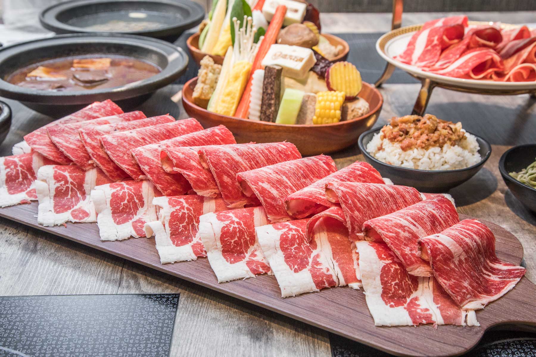 中壢個人鍋,嗑肉石鍋-中壢中美店,嗑肉石鍋中壢,中壢美食,桃園美食,桃園火鍋,中壢火鍋,桃園海鮮鍋,中壢海鮮鍋,中壢龍蝦鍋,中壢鍋物