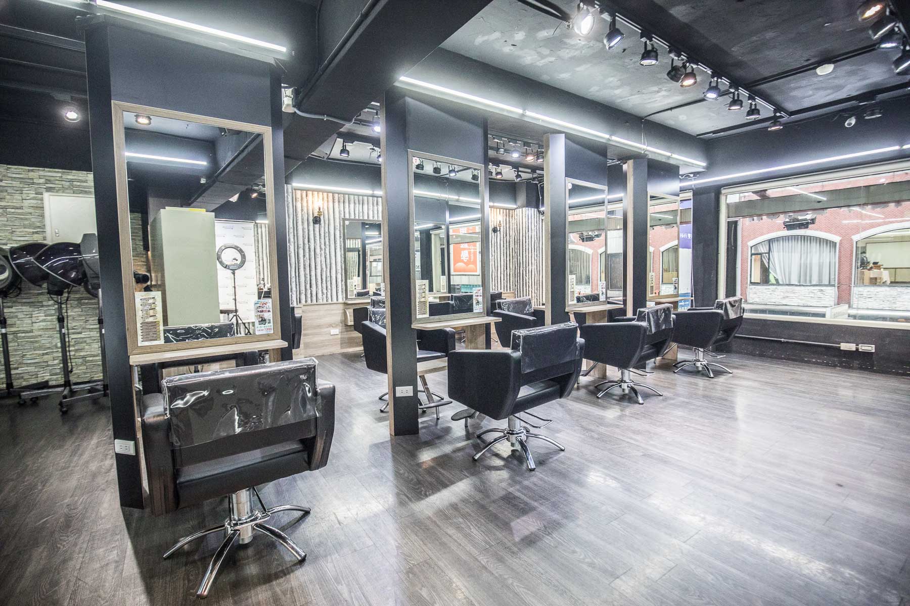 台北髮型設計,台北車站髮型設計,A Hair Salon,台北車站A Hair Salon,設計師Aileen,染髮,髮色,台北美髮