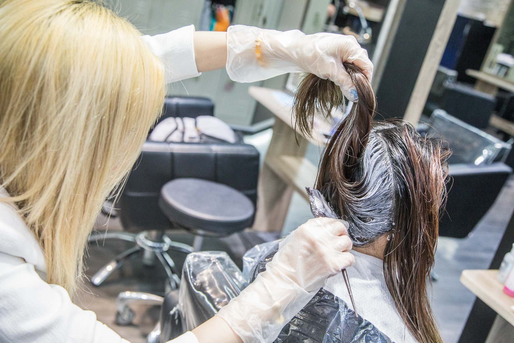 台北髮型設計,台北車站髮型設計,A Hair Salon,台北車站A Hair Salon,設計師Aileen,染髮,髮色,台北美髮
