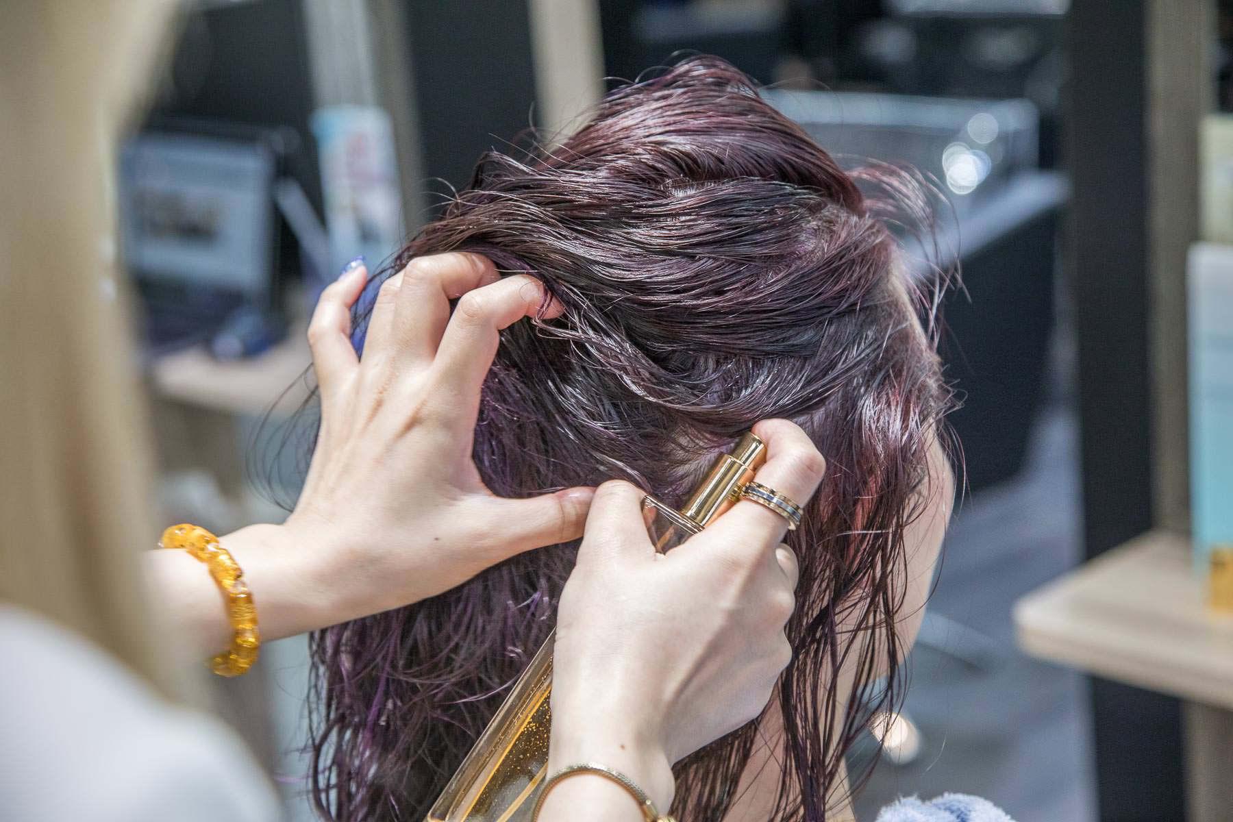 台北髮型設計,台北車站髮型設計,A Hair Salon,台北車站A Hair Salon,設計師Aileen,染髮,髮色,台北美髮