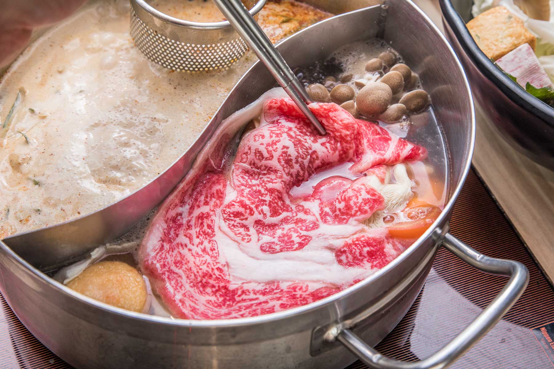 桃園海鮮火鍋,中壢火鍋,桃園鍋物,中壢母親節套餐,中壢母親節,桃園母親節餐廳,母親節套餐,大魔大滿足鍋物-中壢環北店,大魔大滿足鍋物,中壢大魔大滿足鍋物,桃園火鍋