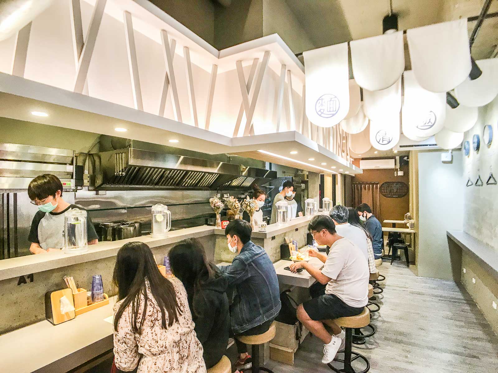 中壢必吃,中壢雞白湯,中壢雞白湯拉麵,威尼斯影城美食,中壢威尼斯影城美食,極清拉麵,中壢極清拉麵,中壢美食,中壢平價美食,中壢拉麵