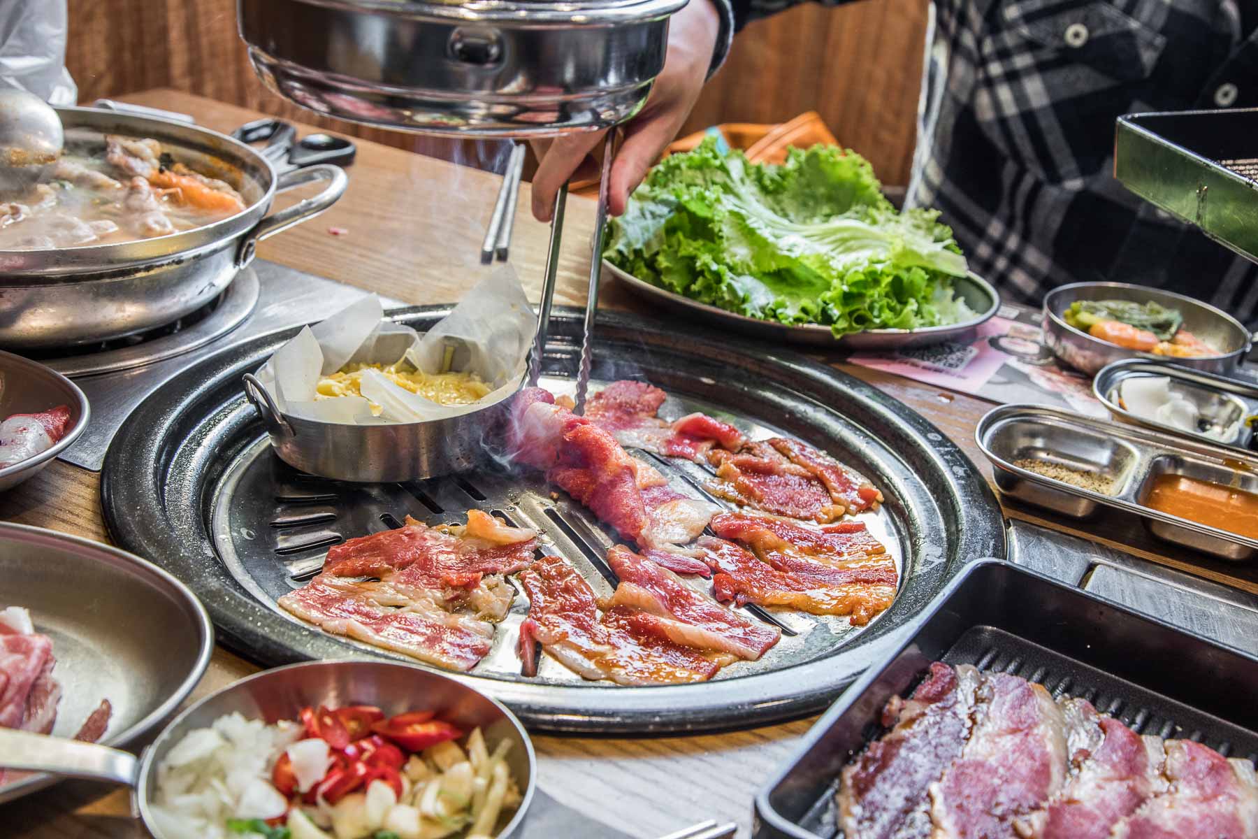 阿豬媽아줌마韓式烤肉西門店,阿豬媽韓式烤肉火鍋吃到飽西門店,台北美食,台北聚餐,台北吃到飽,西門町吃到飽,西門町美食,台北燒肉吃到飽,台北韓式烤肉吃到飽,西門町韓式燒肉,阿豬媽韓式烤肉ｘ火鍋吃到飽西門店