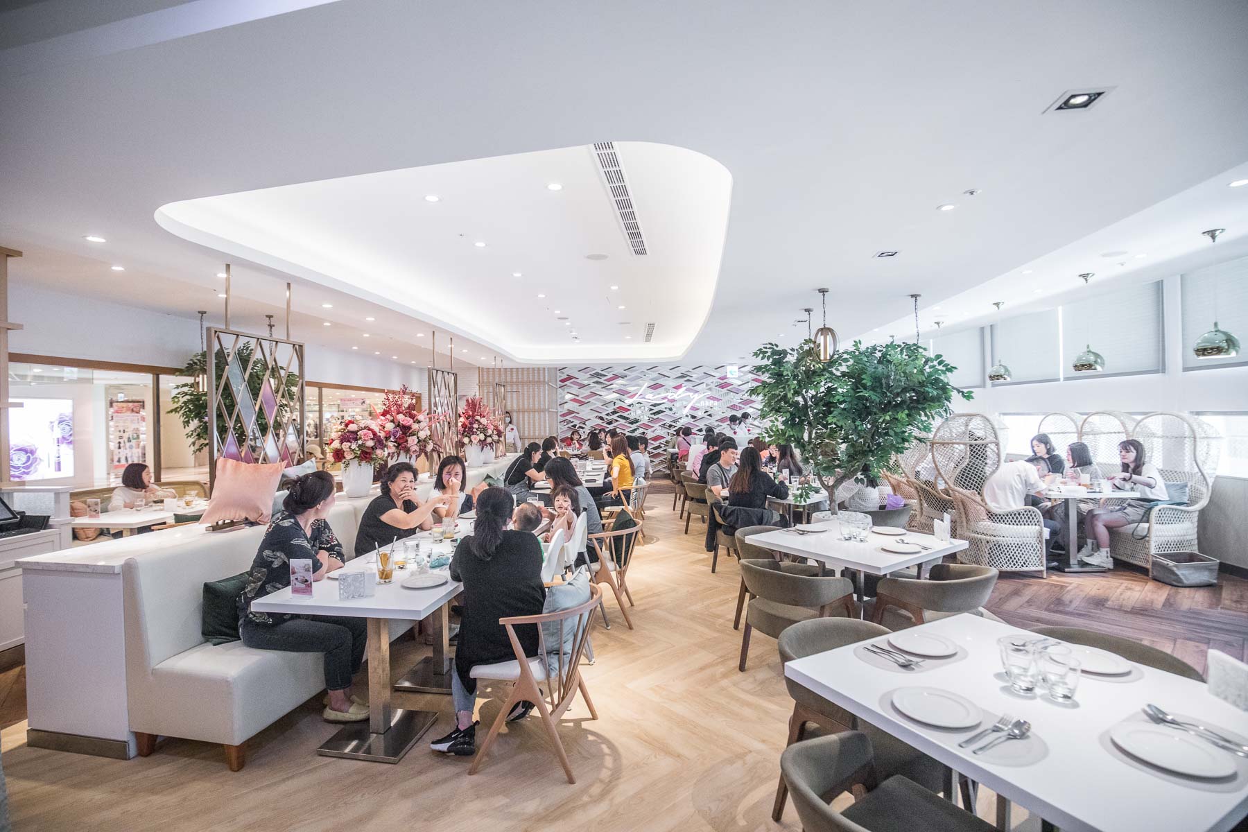新竹巨城美食,新竹網美店,Lady nara 新竹SOGO店,新竹美食,新竹IG,新竹必吃,新竹泰式料理