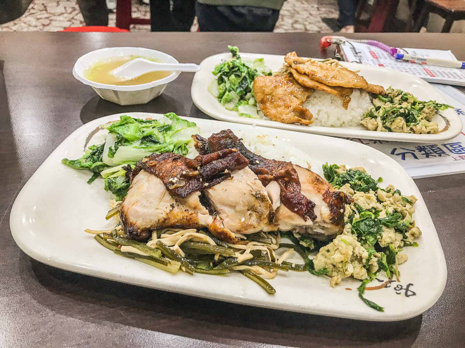 桃園必吃,桃園便當,桃園美食推薦,桃園燒肉飯,桃園烤肉飯,桃園烤雞腿,桃園南平路美食,上野烤肉飯-南平店