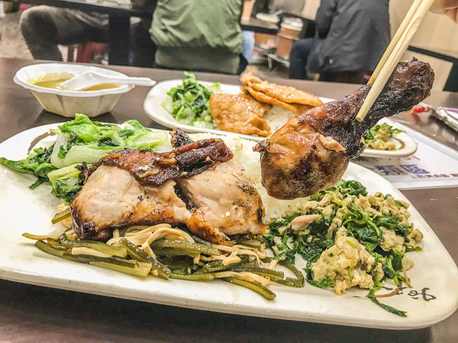 桃園必吃,桃園便當,桃園美食推薦,桃園燒肉飯,桃園烤肉飯,桃園烤雞腿,桃園南平路美食,上野烤肉飯-南平店