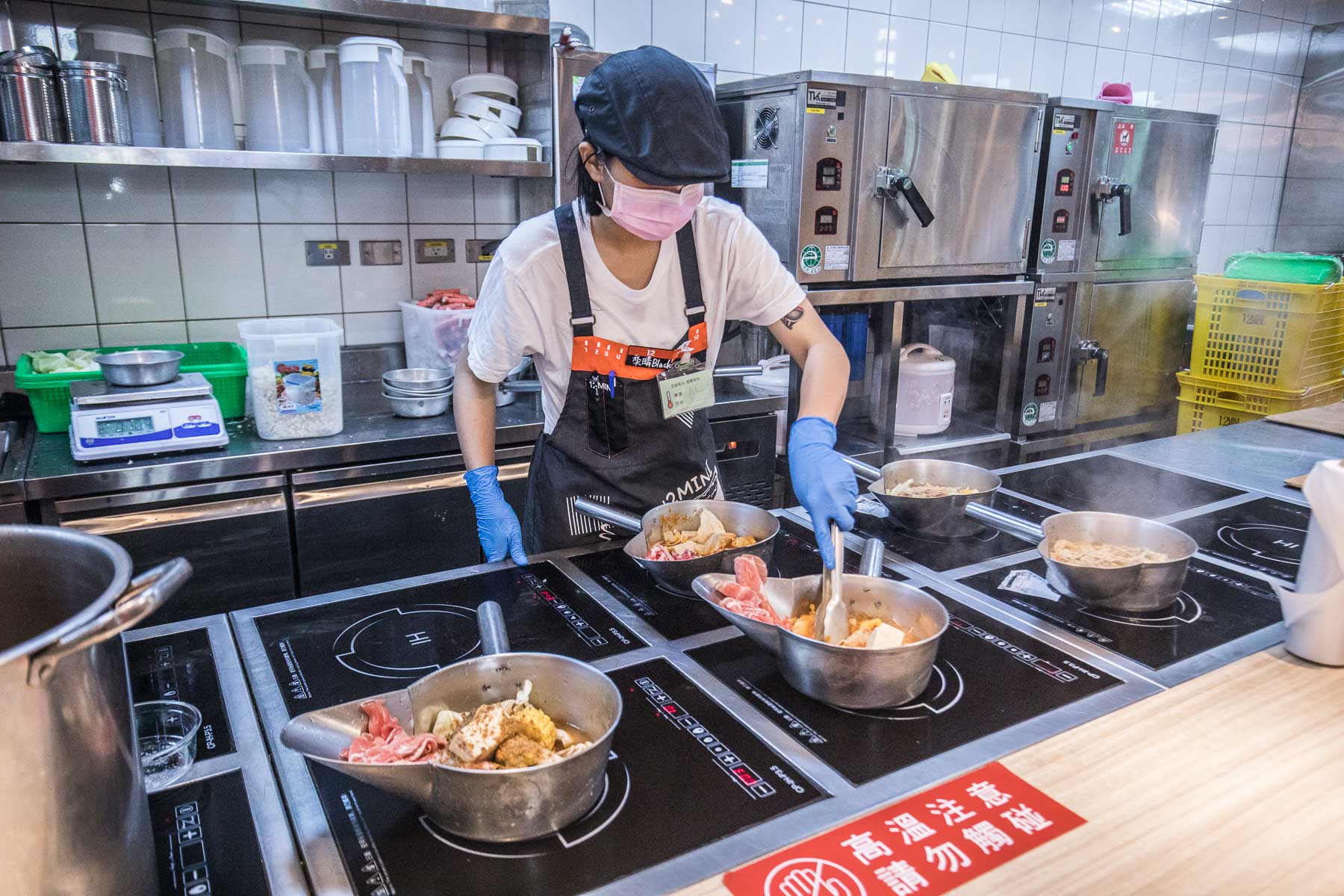 台中聚餐,台中美食,台中火鍋,台中鍋物,台中必吃,台中小火鍋,台中約會,台中外送鍋物,12MINI經典即享鍋-台中公益店,台中12MINI經典即享鍋