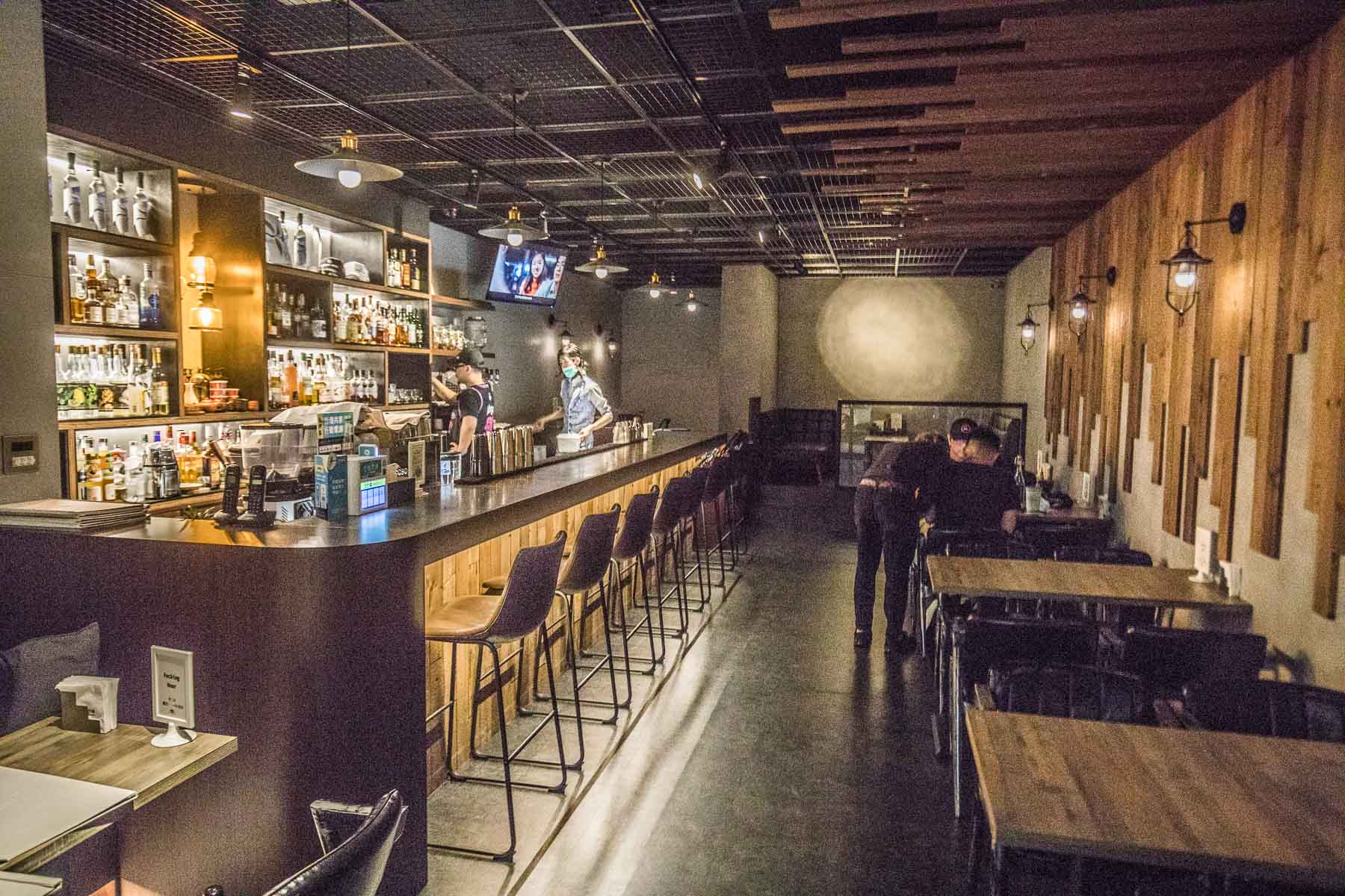 台北居酒屋,台北捷運美食,台北調酒,台北酒吧推薦,台北酒吧,台北小酌,台北喝酒,台北酒驛Turnout Taipei,台北酒驛
