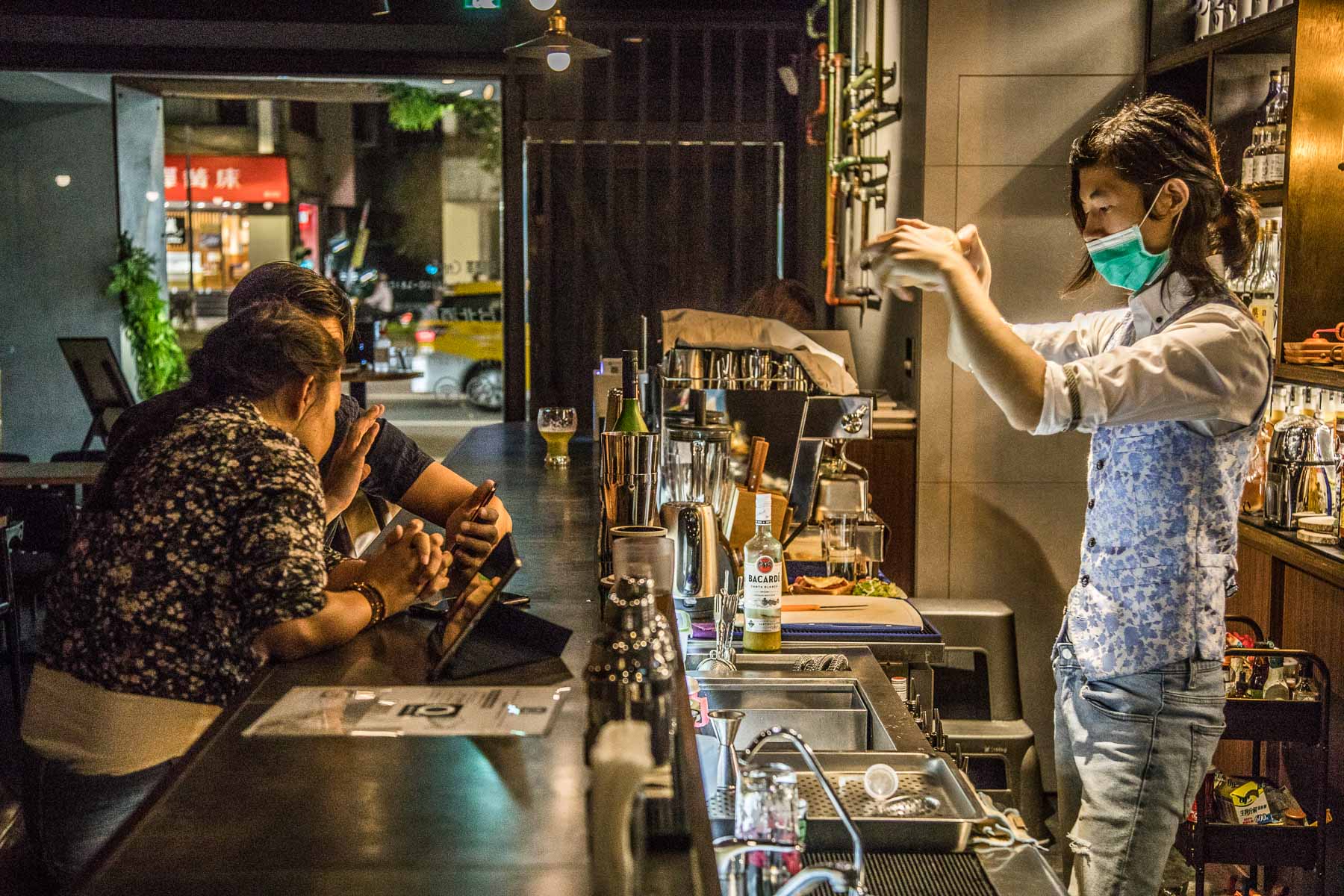 台北居酒屋,台北捷運美食,台北調酒,台北酒吧推薦,台北酒吧,台北小酌,台北喝酒,台北酒驛Turnout Taipei,台北酒驛