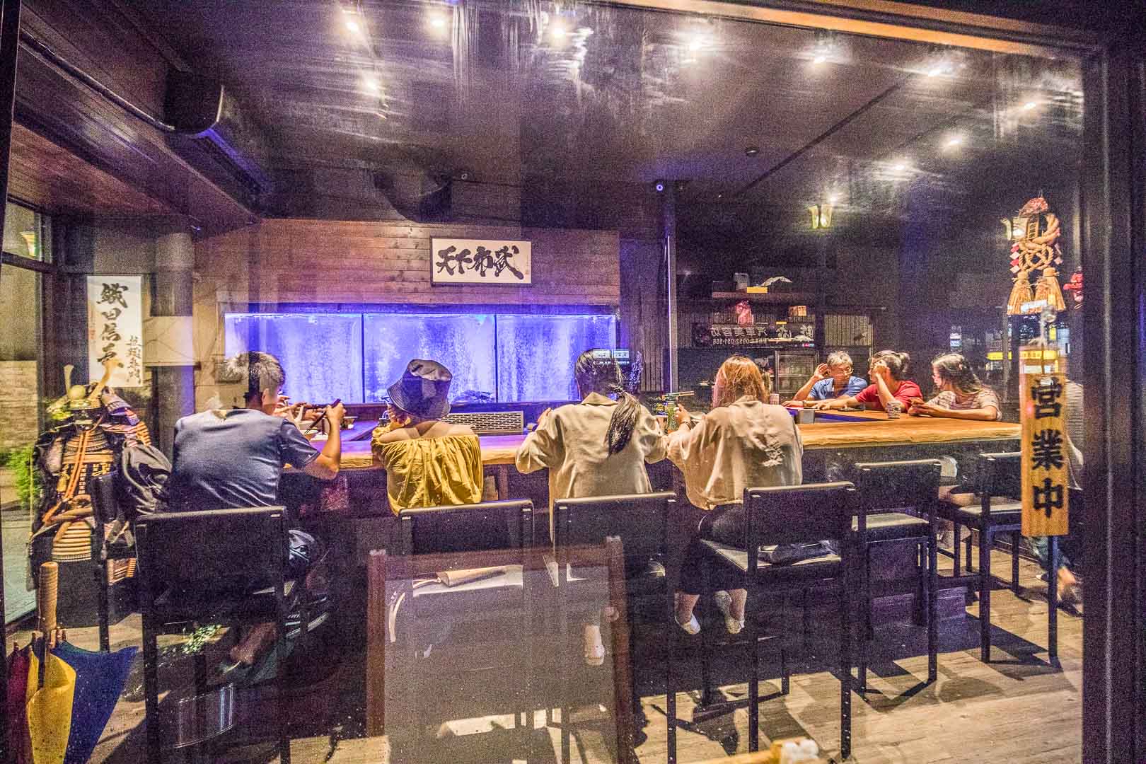 桃園必吃,中壢拉麵,中壢必吃,中壢活海鮮,中壢龍蝦拉麵,織田信長拉麵,中壢織田信長,桃園織田信長拉麵,中壢美食,桃園美食,桃園拉麵