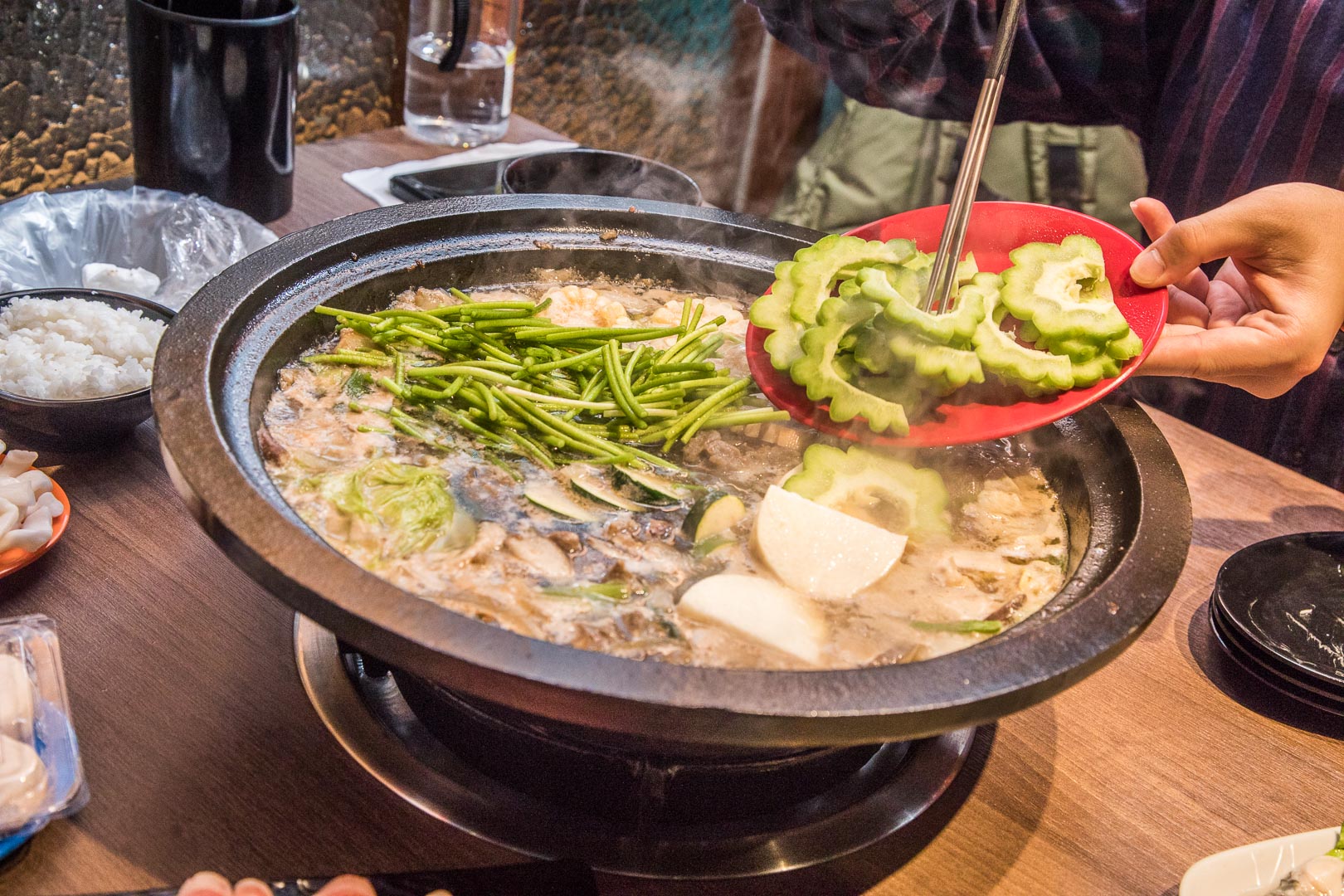 台北石頭火鍋,板橋美食,板橋火鍋,板橋聚餐,板橋新北耶誕城美食,新北耶誕城美食,板橋石頭火鍋,雅香石頭火鍋板橋店,板橋雅香石頭火鍋
