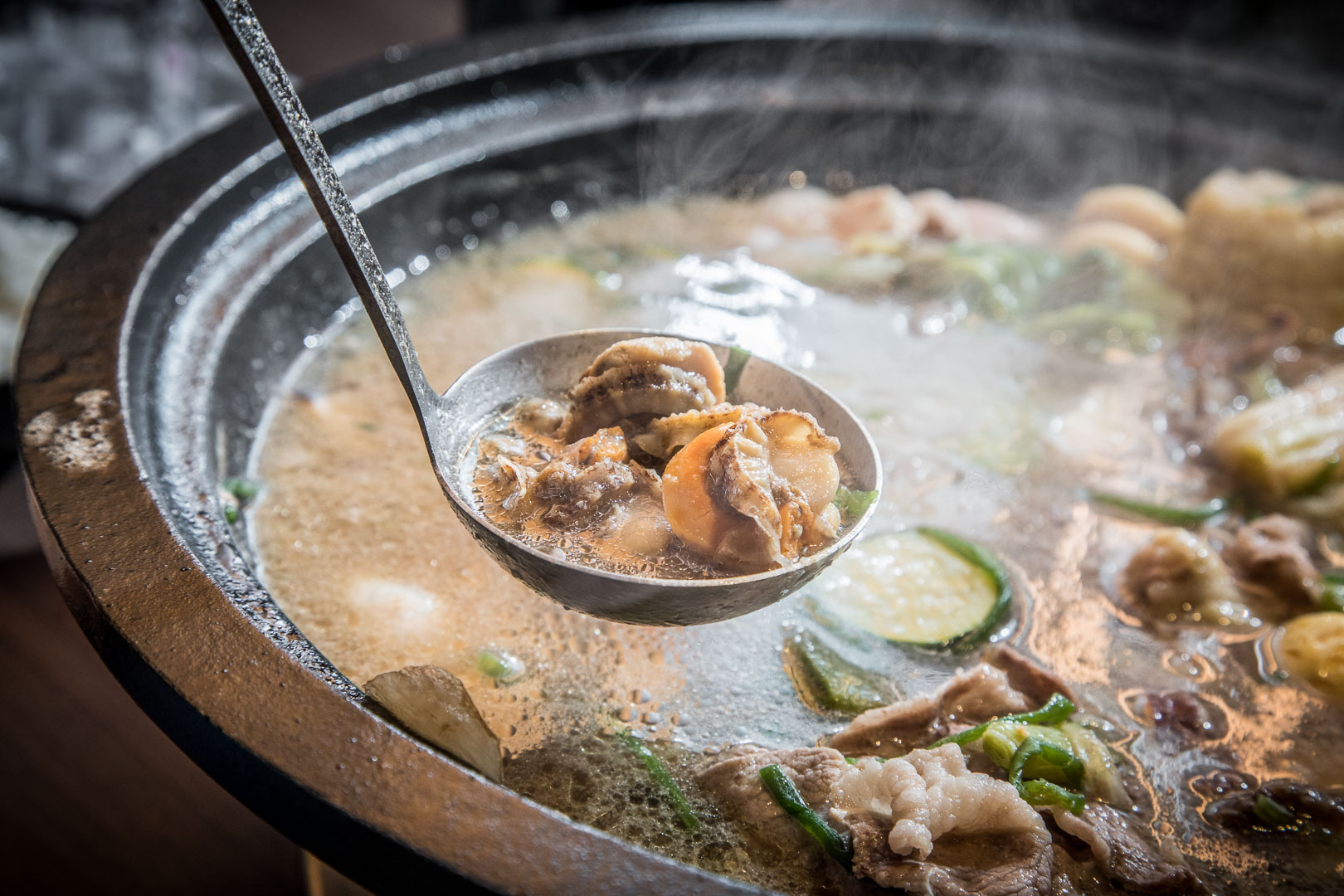 台北石頭火鍋,板橋美食,板橋火鍋,板橋聚餐,板橋新北耶誕城美食,新北耶誕城美食,板橋石頭火鍋,雅香石頭火鍋板橋店,板橋雅香石頭火鍋