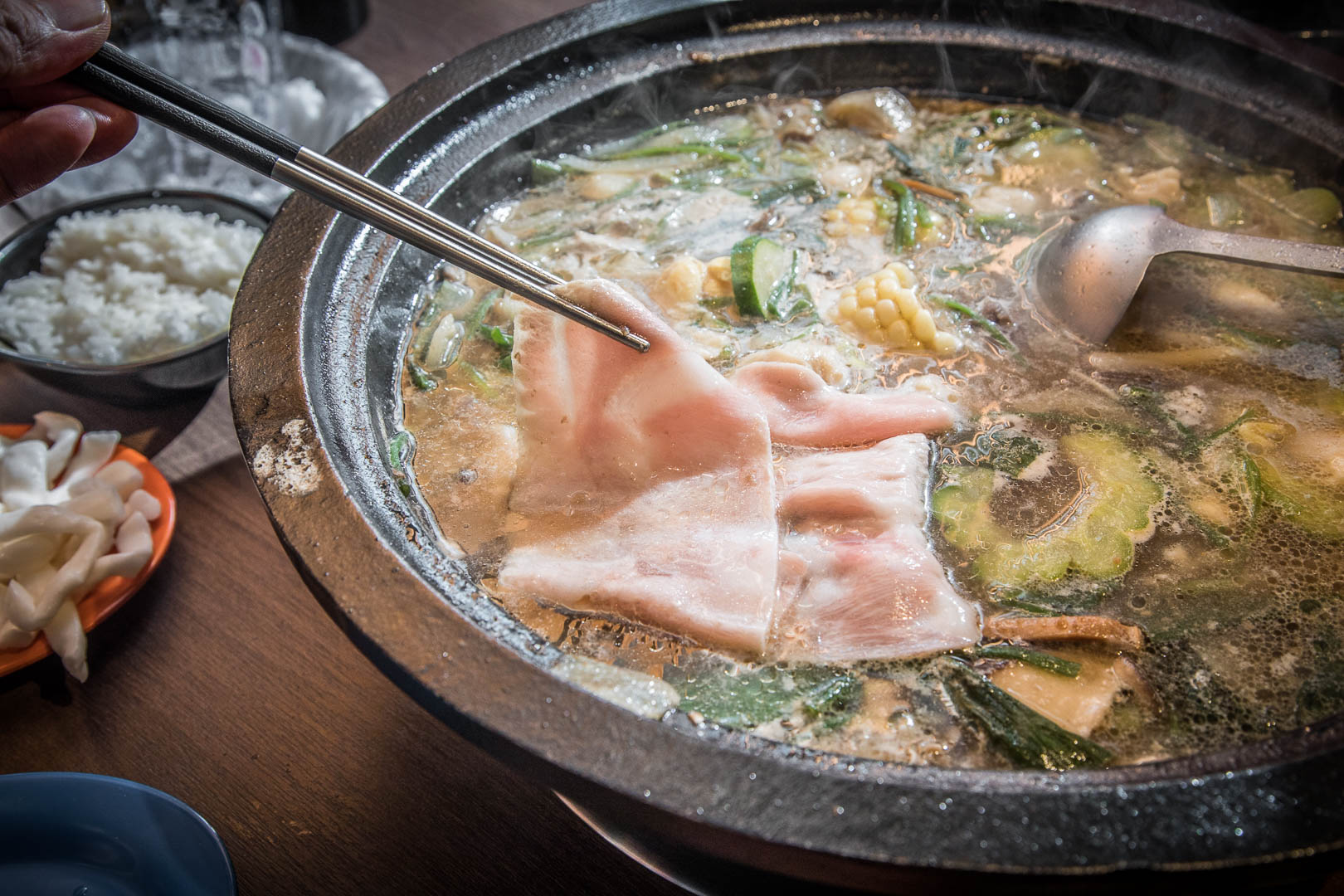 台北石頭火鍋,板橋美食,板橋火鍋,板橋聚餐,板橋新北耶誕城美食,新北耶誕城美食,板橋石頭火鍋,雅香石頭火鍋板橋店,板橋雅香石頭火鍋