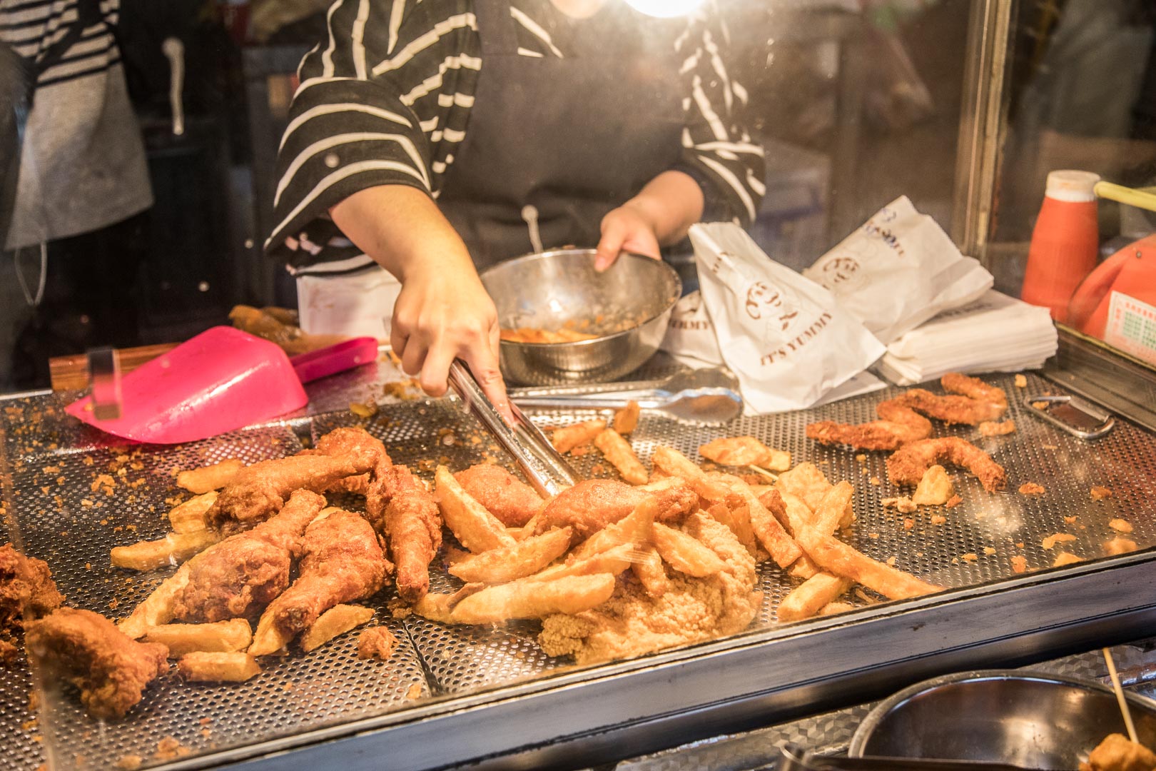 中壢炸雞,中壢黃昏市場美食,中北黃昏市場美食,中壢炸雞推薦,羅師傅炸雞,中壢美食,中壢必吃,中壢小吃