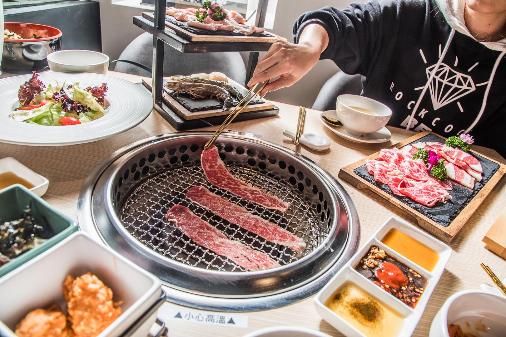 台北美食,東區美食,東區燒烤,台北燒烤,台北韓式燒肉,東區韓式燒肉,東區韓式料理,東區小豬樂石,台北小豬樂石,小豬樂石忠孝旗艦店