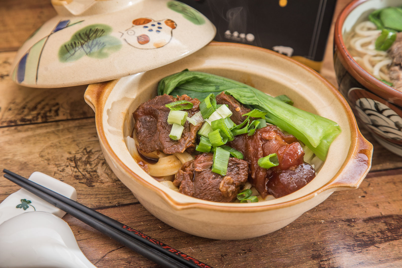 宅配牛肉麵,天香樓宅配牛肉麵,天香樓宅配,宅配美食,亞都麗緻天香樓星級主廚紅燒牛肉拌麵,亞都麗緻天香樓清湯牛小排麵,亞都麗緻天香樓星級主廚清湯牛小排麵
