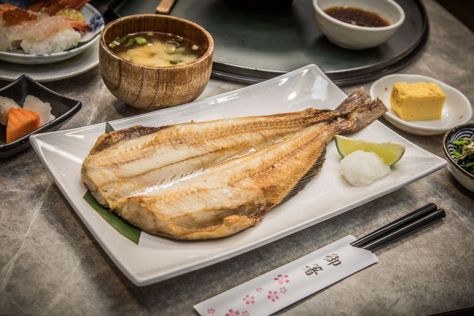 中與志迴轉壽司-SOGO復興店,台北日本料理