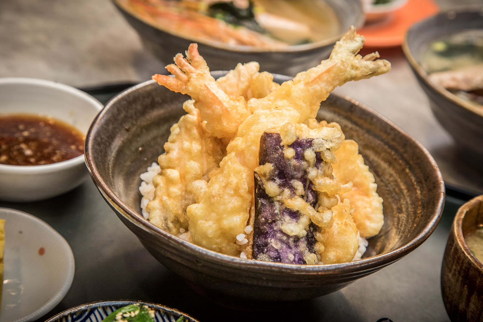 中與志迴轉壽司-SOGO復興店,台北日本料理