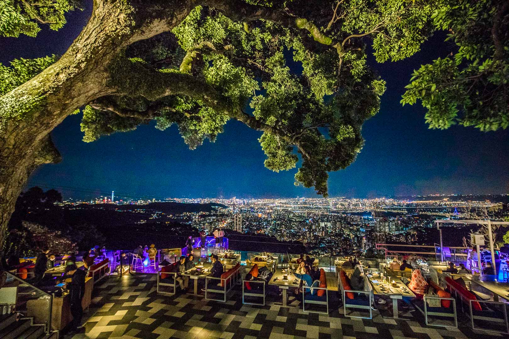 台北陽明山夜景,陽明山餐廳,文化大學夜景,草山夜未眠,陽明山草山夜未眠,台北情人節餐廳,台北約會餐廳,台北夜景餐廳,台北夜景 @大手牽小手。玩樂趣