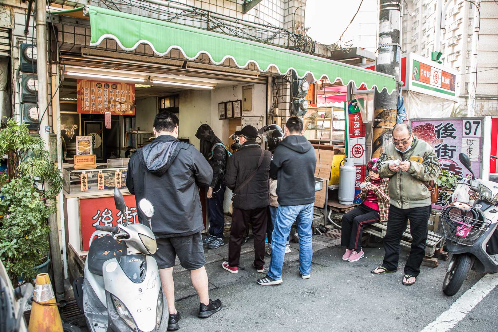 桃園美食,龜山美食,桃園小吃,桃園必吃,龜山燒餅,龜山蔥燒餅,桃園蔥燒餅,後街燒餅,龜山後街燒餅,後街蔥燒餅
