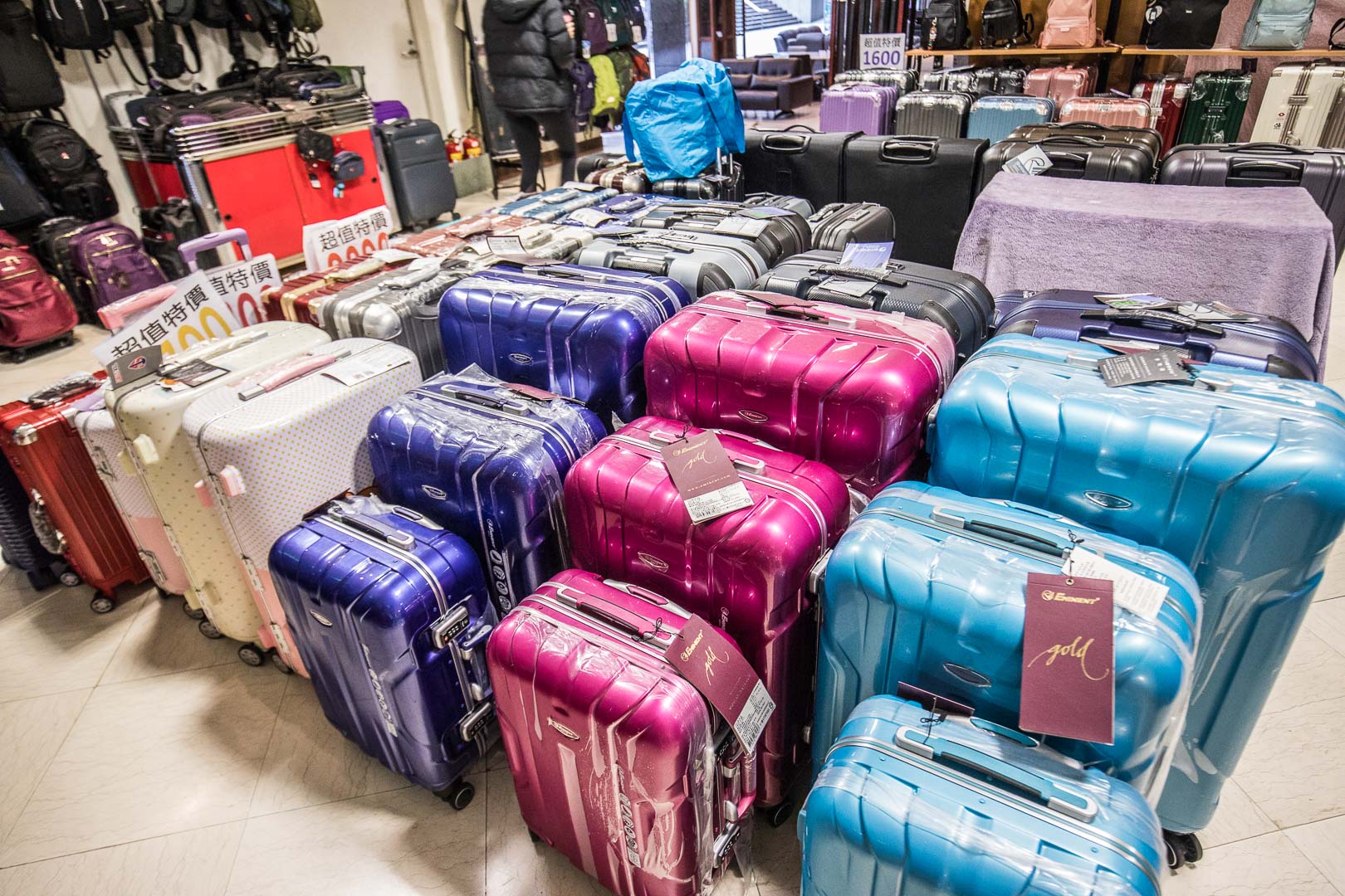 桃園新光三越大有店品牌聯合特賣,桃園服飾特賣,桃園美妝品特賣,桃園女鞋特賣,桃園特賣會,新光三越大有店品牌聯合特賣