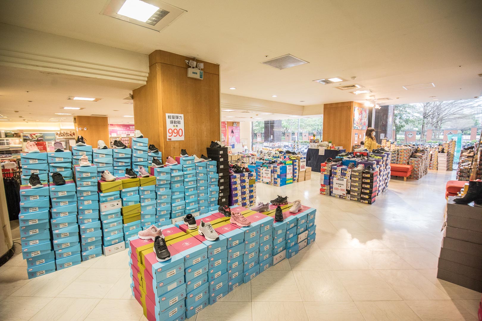 桃園新光三越大有店品牌聯合特賣,桃園服飾特賣,桃園美妝品特賣,桃園女鞋特賣,桃園特賣會,新光三越大有店品牌聯合特賣