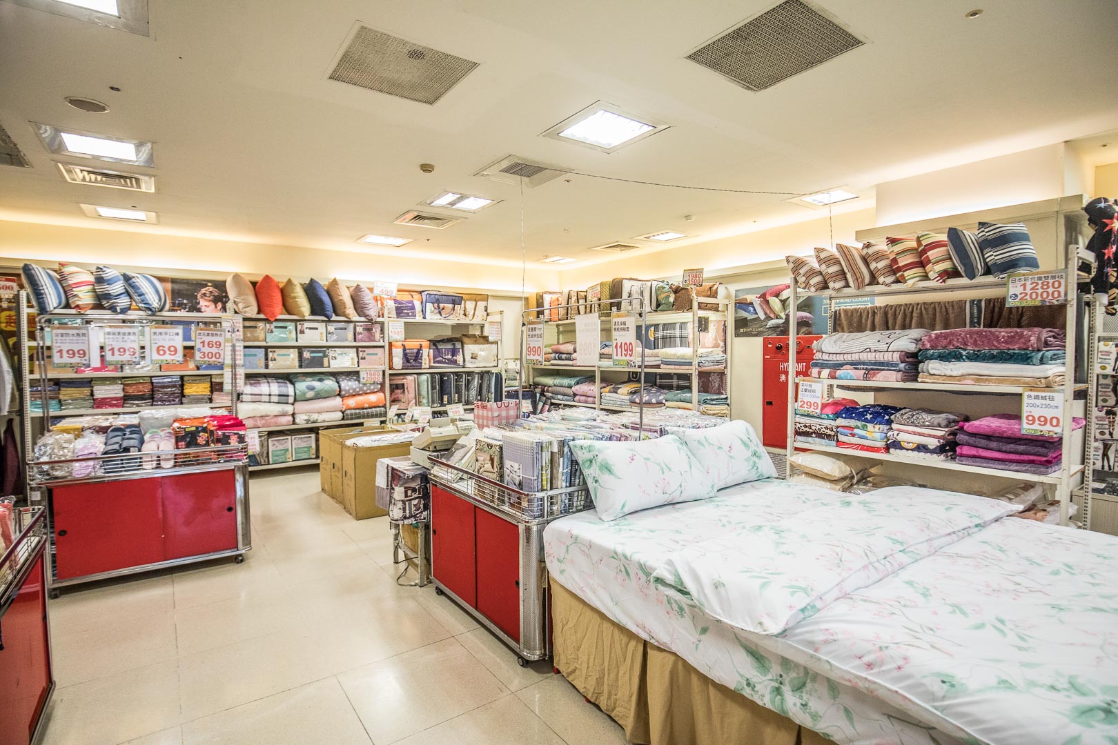 桃園新光三越大有店品牌聯合特賣,桃園服飾特賣,桃園美妝品特賣,桃園女鞋特賣,桃園特賣會,新光三越大有店品牌聯合特賣