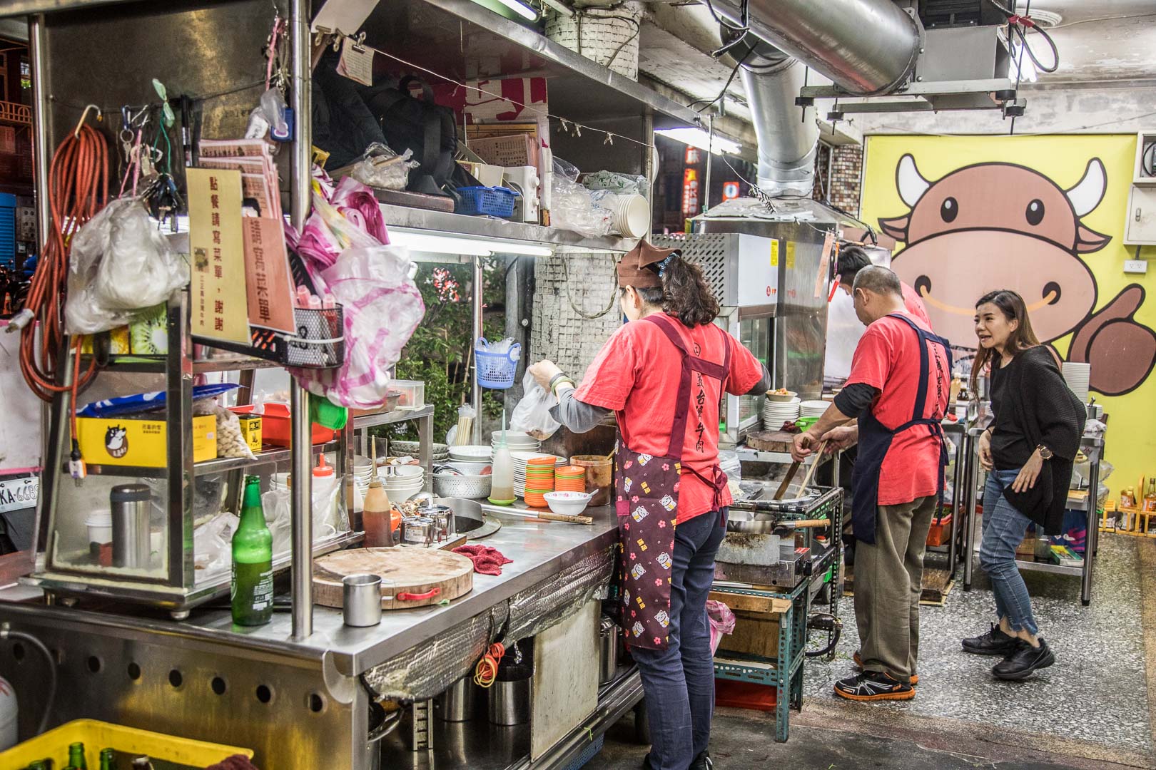 三重美食,三重牛肉麵,三重宵夜,三重快炒店,三重必吃美食,三重炒牛肉,龍門路正義台灣牛肉,三重正義台灣牛肉