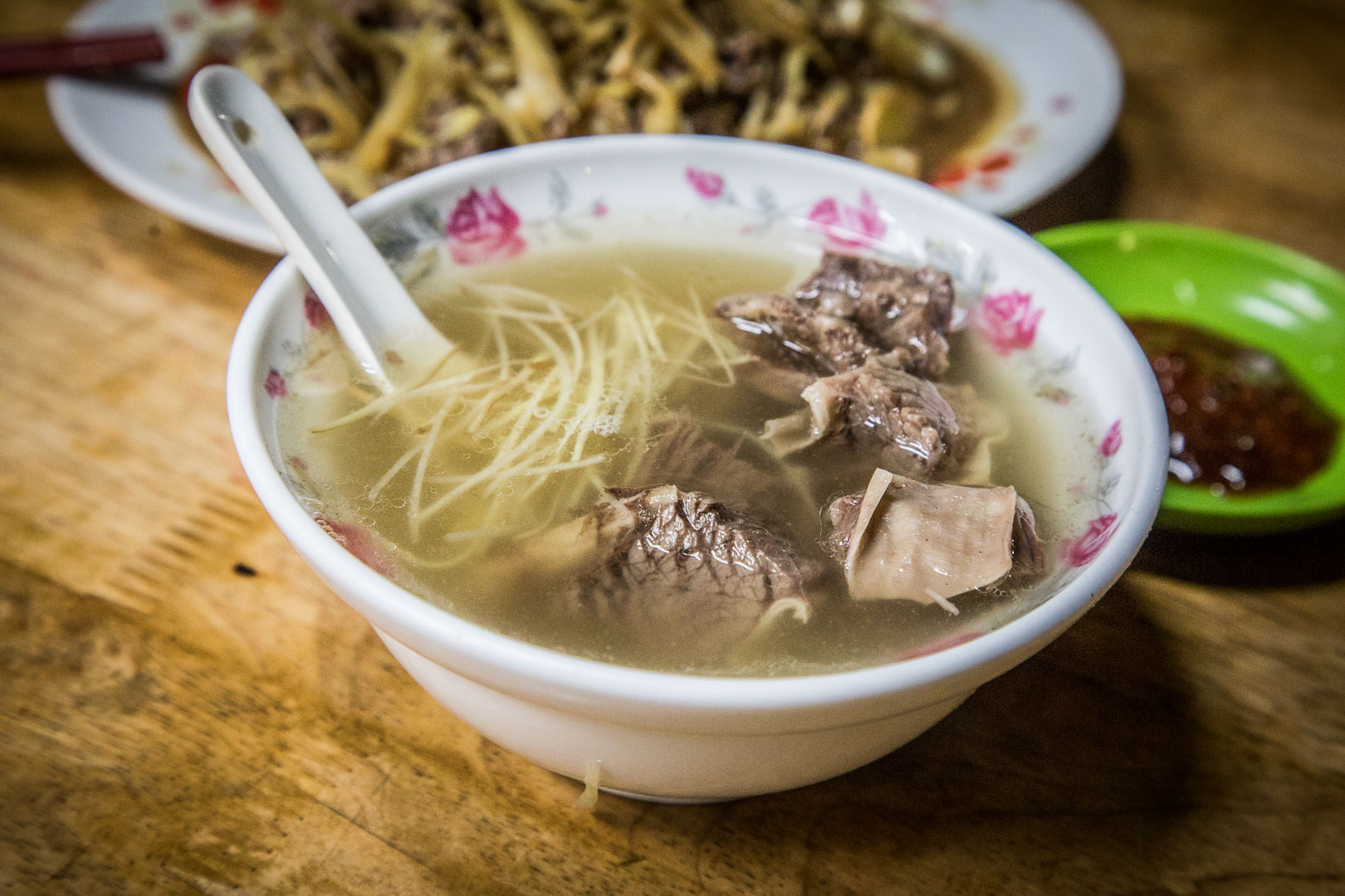 三重美食,三重牛肉麵,三重宵夜,三重快炒店,三重必吃美食,三重炒牛肉,龍門路正義台灣牛肉,三重正義台灣牛肉