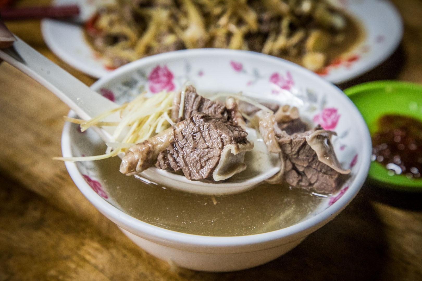三重美食,三重牛肉麵,三重宵夜,三重快炒店,三重必吃美食,三重炒牛肉,龍門路正義台灣牛肉,三重正義台灣牛肉