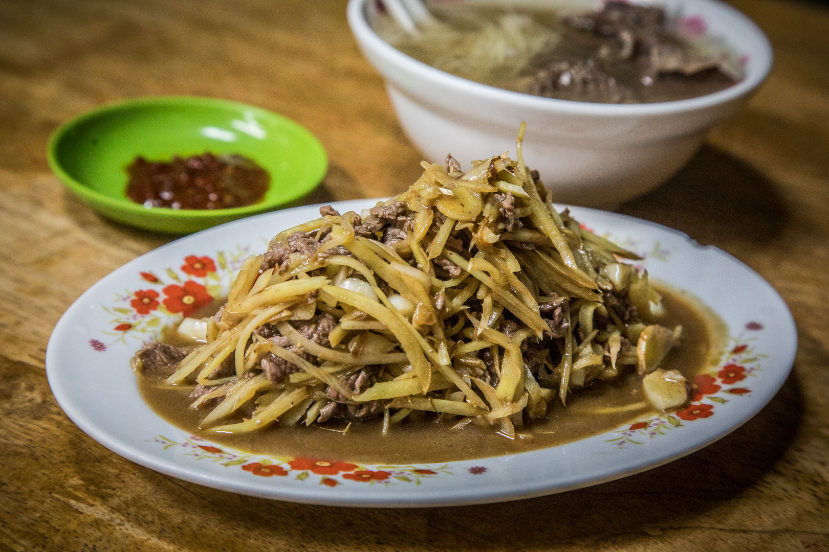 三重美食,三重牛肉麵,三重宵夜,三重快炒店,三重必吃美食,三重炒牛肉,龍門路正義台灣牛肉,三重正義台灣牛肉
