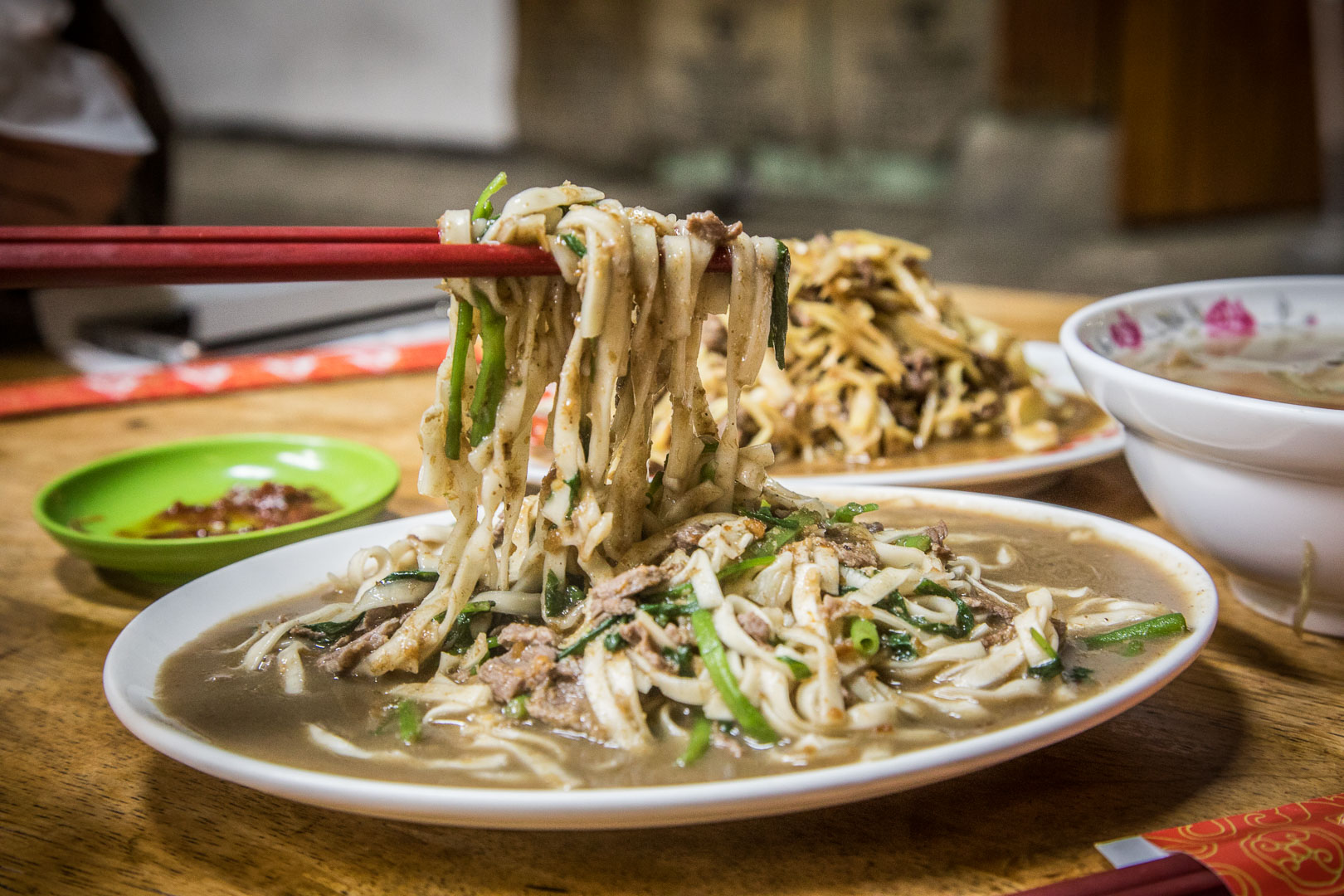 三重美食,三重牛肉麵,三重宵夜,三重快炒店,三重必吃美食,三重炒牛肉,龍門路正義台灣牛肉,三重正義台灣牛肉