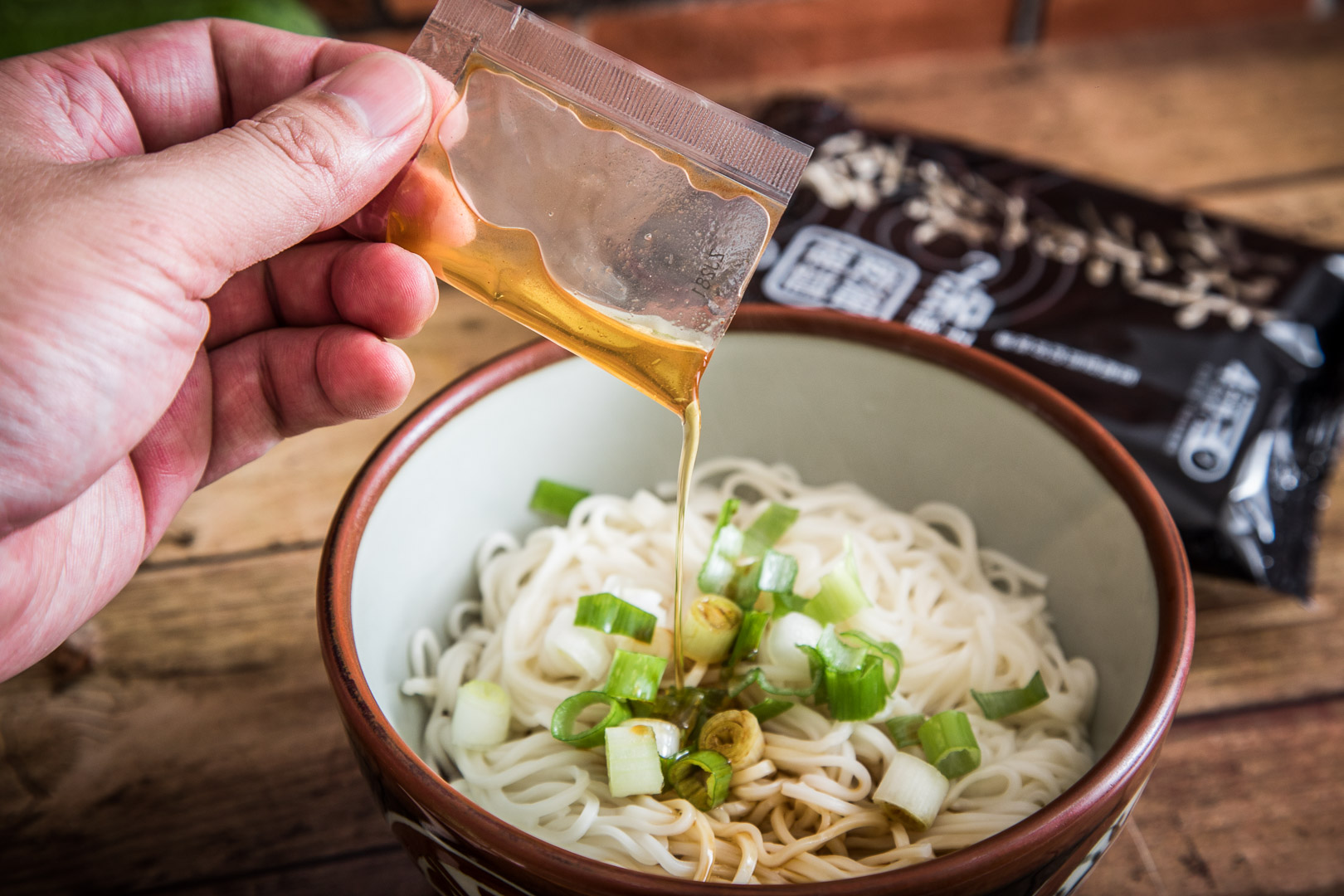 辣油推薦,余干爸椒香乾拌麵,余干爸小魚乾辣椒,余干爸香脆辣油,辣椒小魚乾推薦,乾拌麵推薦