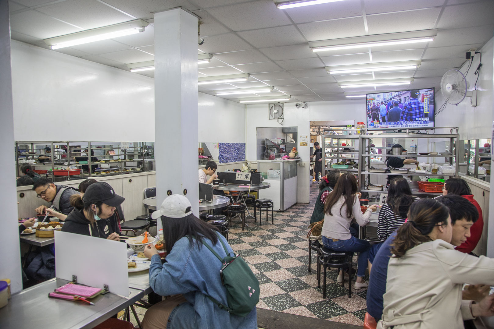 中壢麵食,中壢小米粥,頤和園餡餅粥,中壢美食,中壢sogo美食推薦,桃園美食,中壢小吃,桃園蒸餃,桃園小米粥,中壢蒸餃
