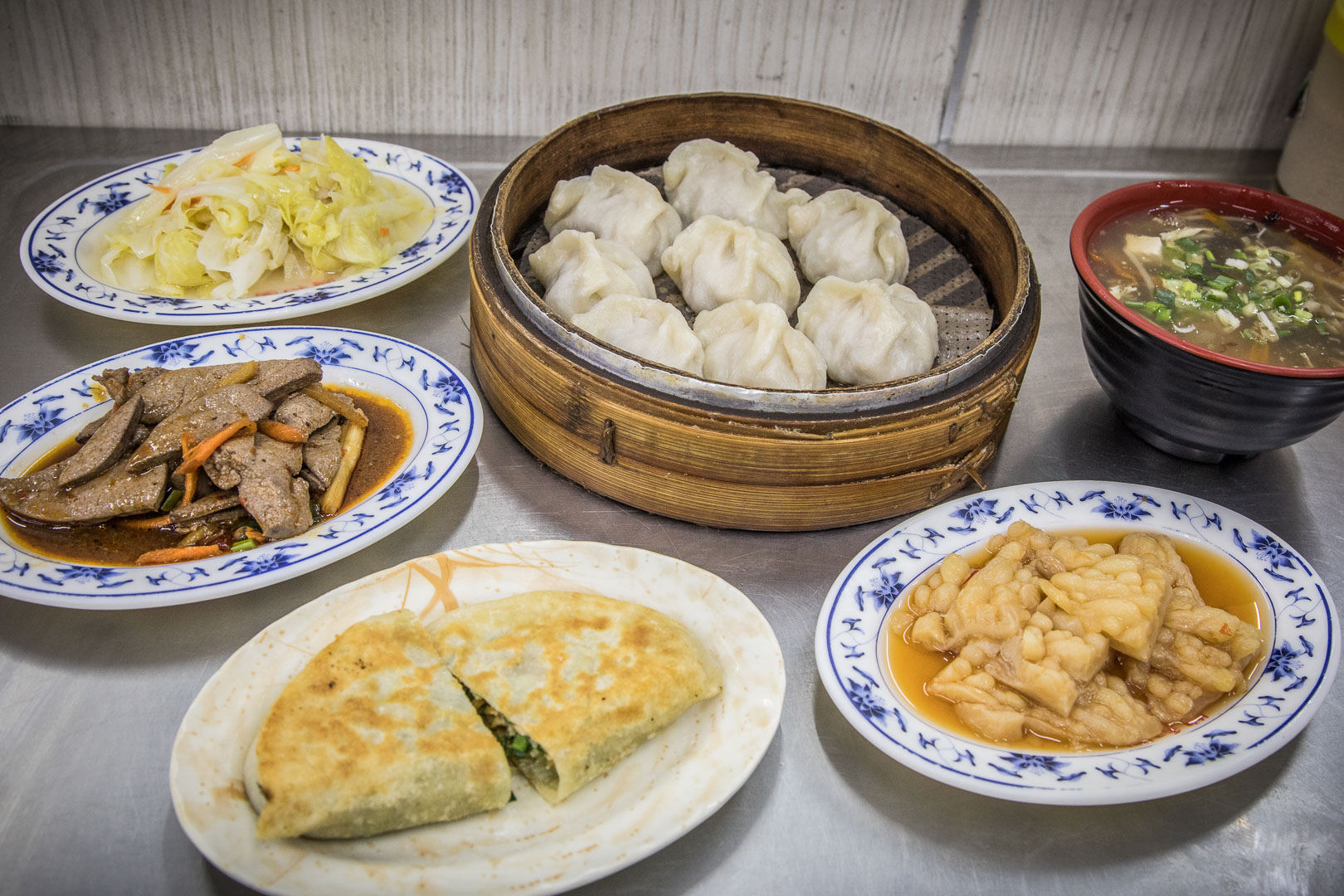 中壢麵食,中壢小米粥,頤和園餡餅粥,中壢美食,中壢sogo美食推薦,桃園美食,中壢小吃,桃園蒸餃,桃園小米粥,中壢蒸餃