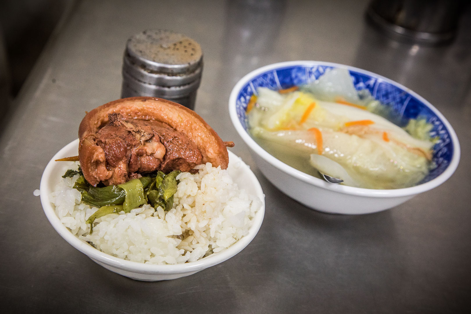 彰化小吃,鹿港必吃,鹿港小吃,黑豬灶爌肉飯,鹿港爌肉飯,彰化爌肉飯,彰化美食,鹿港美食