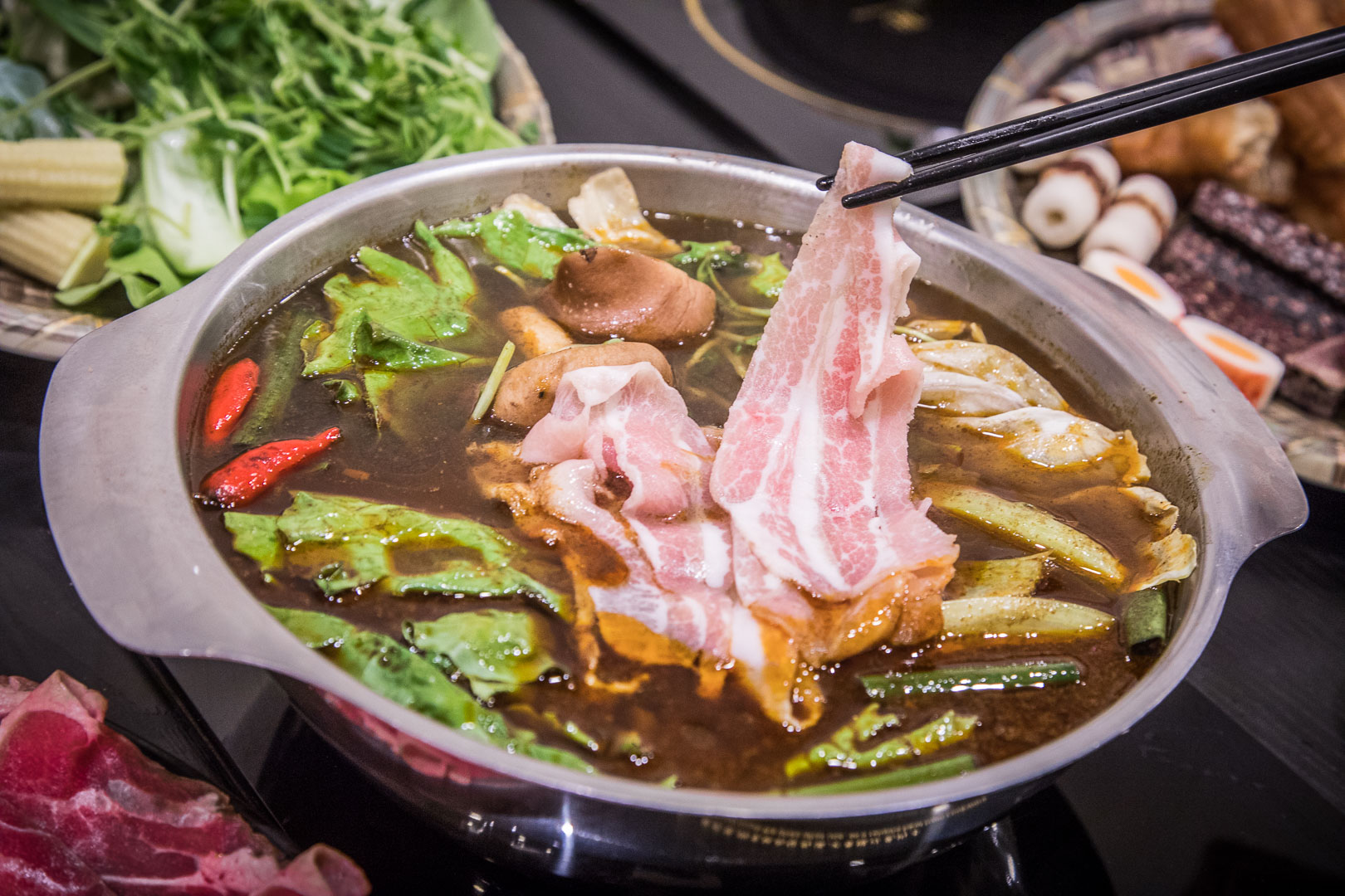 中壢麻六味鍋物,中壢美食,中壢吃到飽,桃園美食,桃園吃到飽,桃園火鍋,中壢火鍋,桃園必吃,中壢麻辣火鍋,麻六味鍋物-中壢店