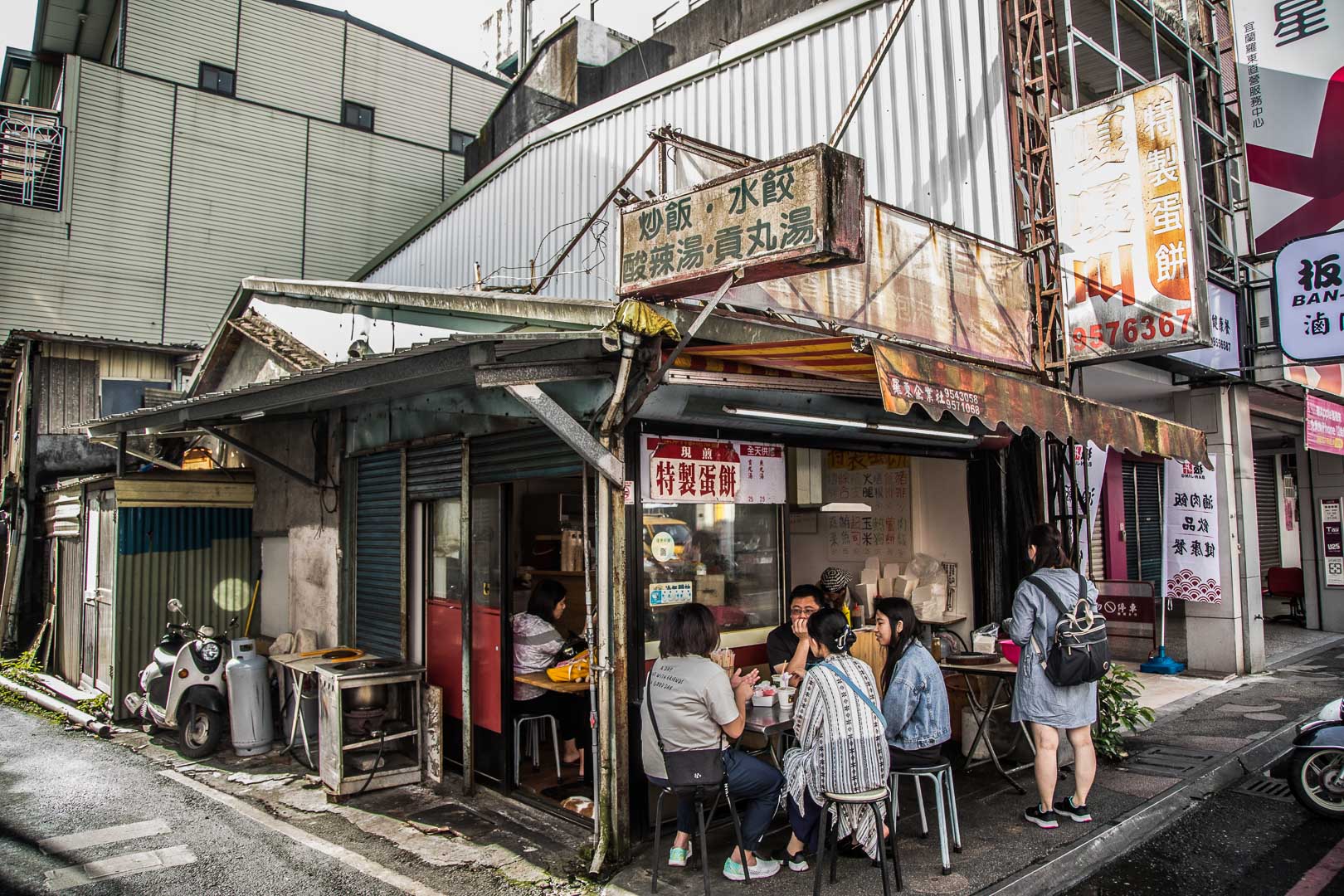 宜蘭美食,宜蘭必吃,羅東美食,羅東小吃,宜蘭早餐,羅東早餐,羅東蛋餅,嗄嗄叫早餐店,嗄嗄叫蛋餅
