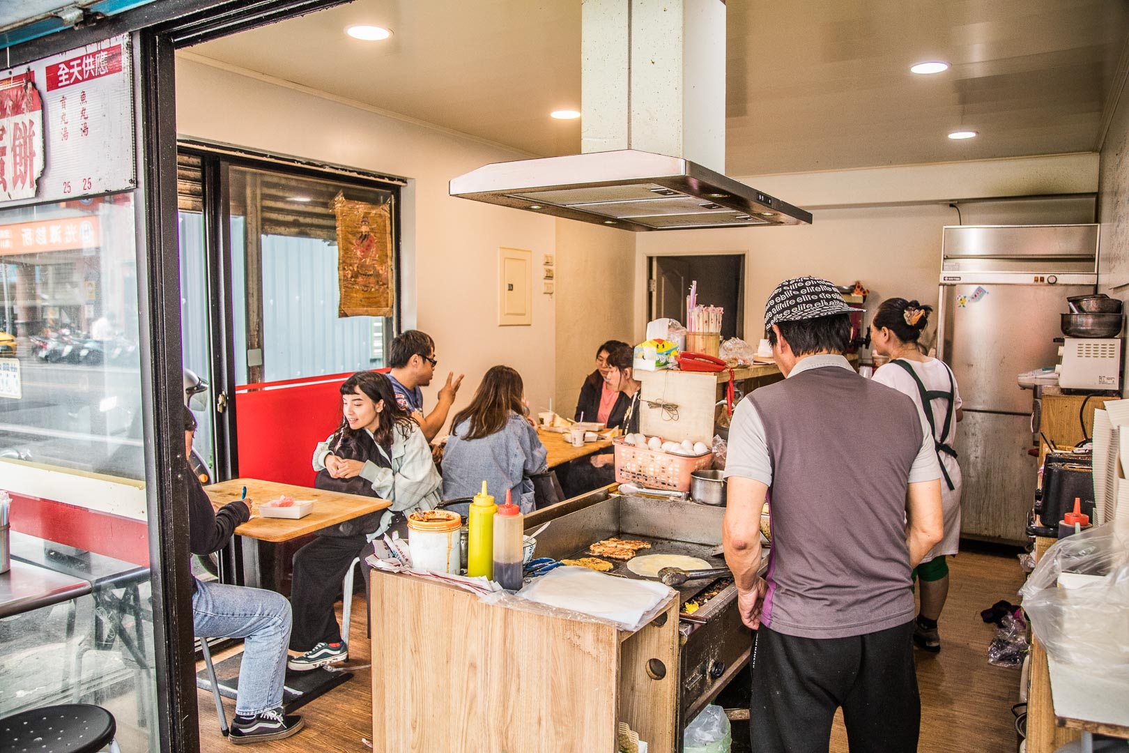 宜蘭美食,宜蘭必吃,羅東美食,羅東小吃,宜蘭早餐,羅東早餐,羅東蛋餅,嗄嗄叫早餐店,嗄嗄叫蛋餅