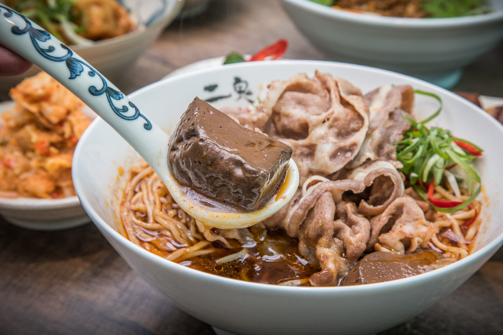 台北美食,台北聚餐,台北小吃,台北小巨蛋美食,台北二鬼麵舖,二鬼麵舖oni noodles-台北八德店