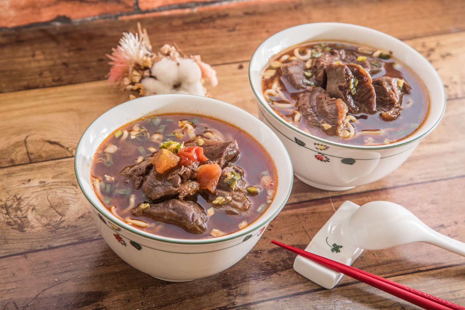 中壢美食,桃園美食,桃園外帶美食,中壢外帶,中壢牛肉麵,中壢蕃茄牛肉麵,桃園牛肉麵推薦,牛肉傳奇